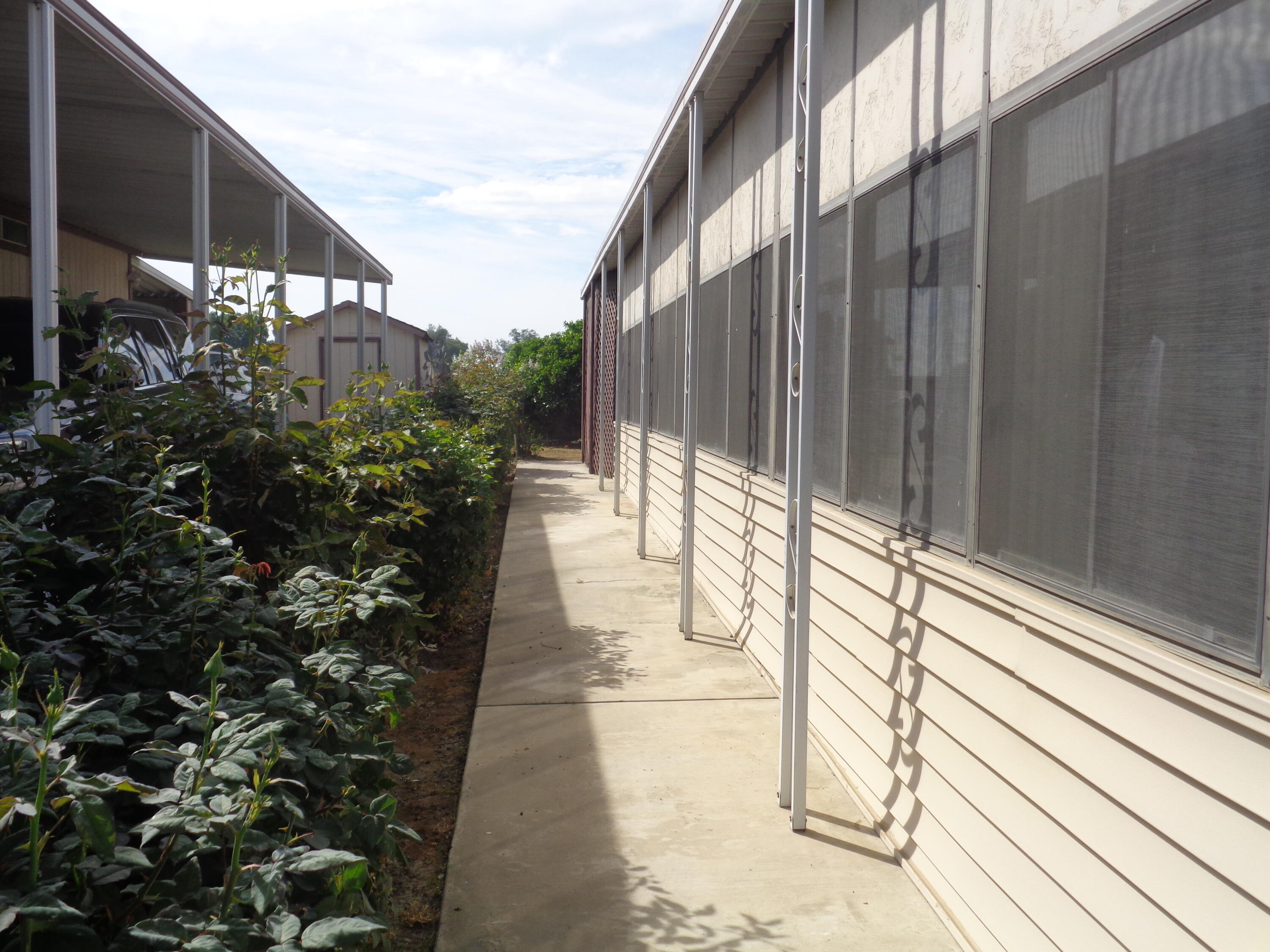 2459 N Oaks St #82, Tulare, CA 93274