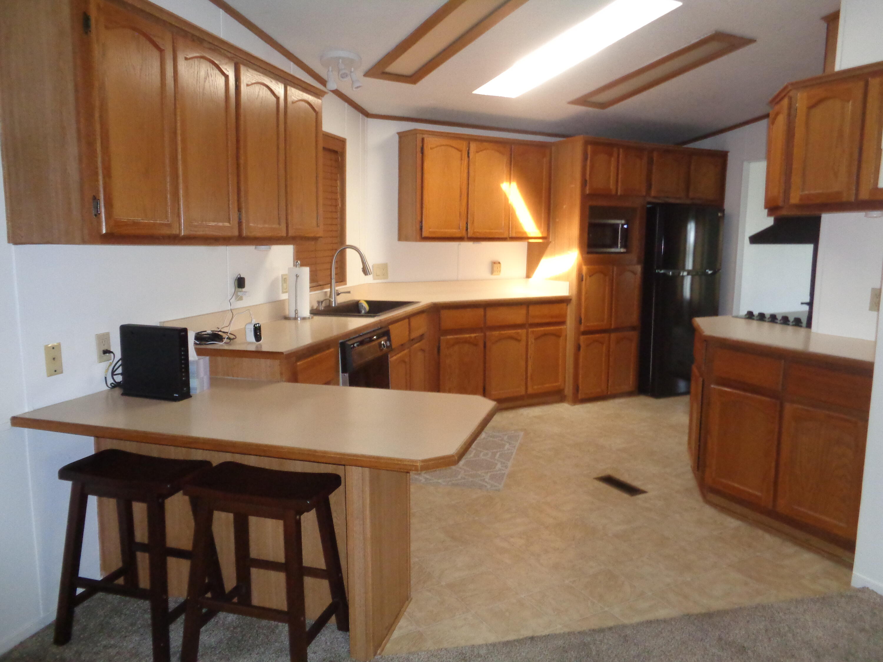 2459 N Oaks St #82, Tulare, CA 93274