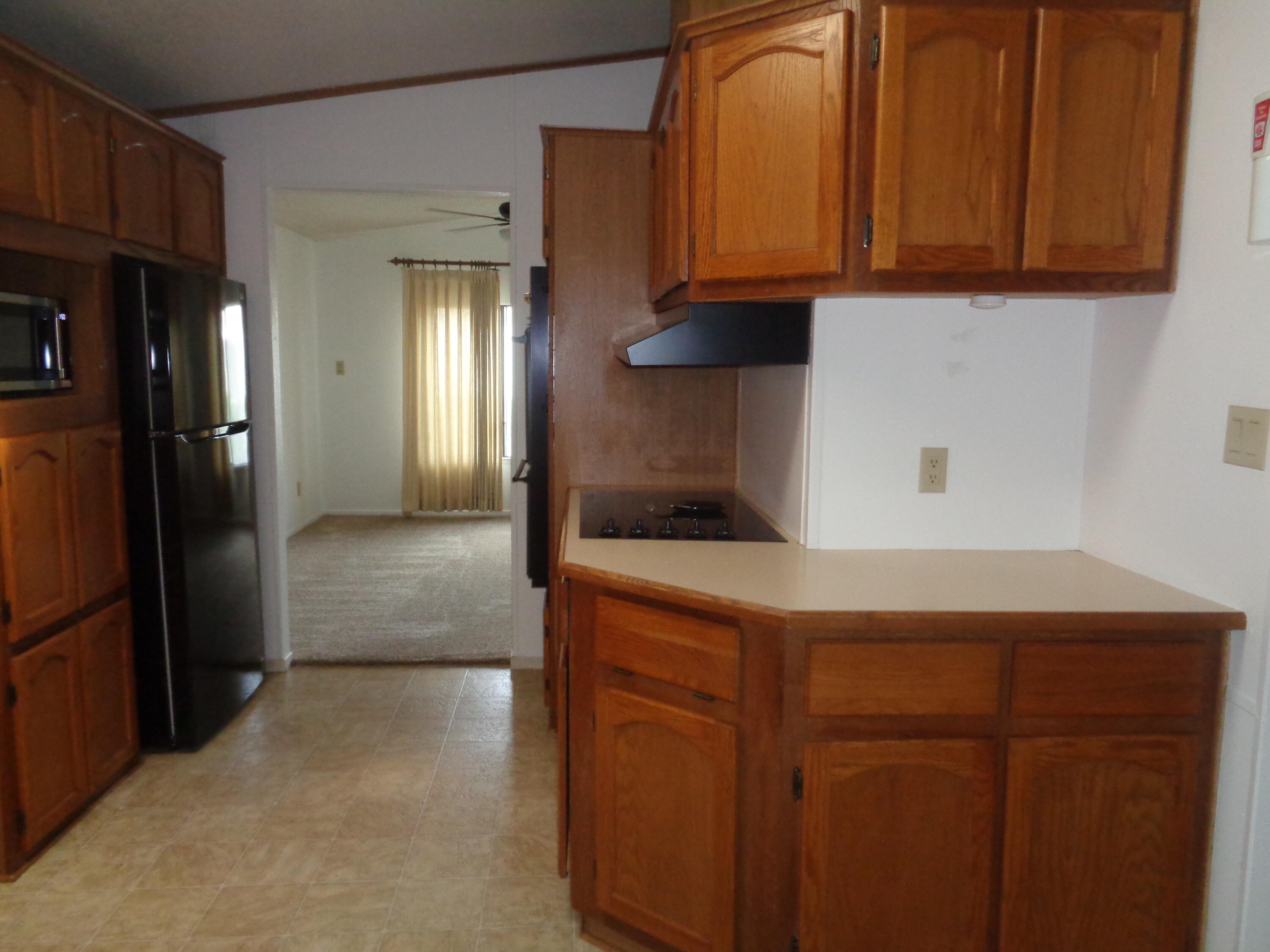 2459 N Oaks St #82, Tulare, CA 93274