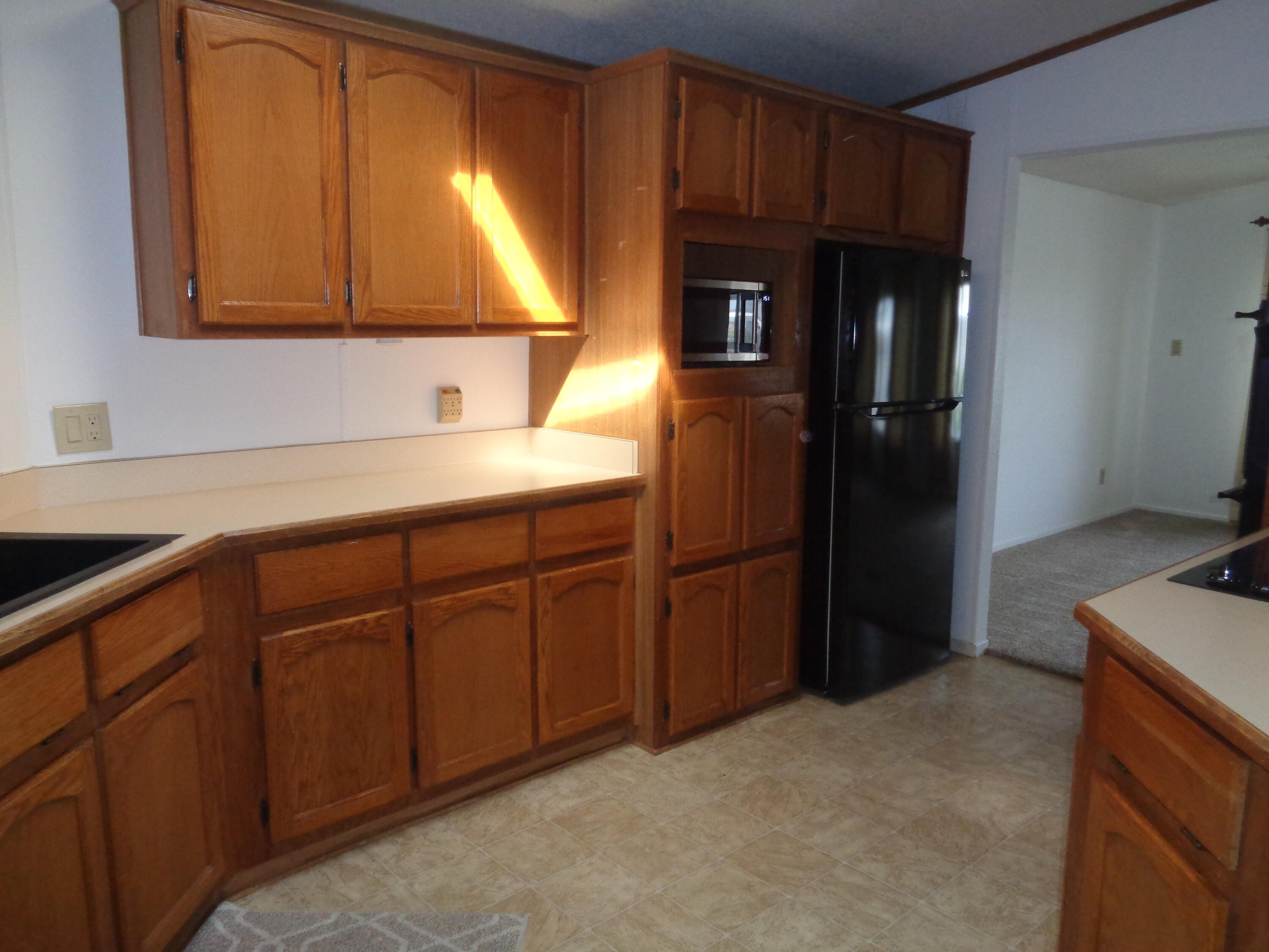 2459 N Oaks St #82, Tulare, CA 93274