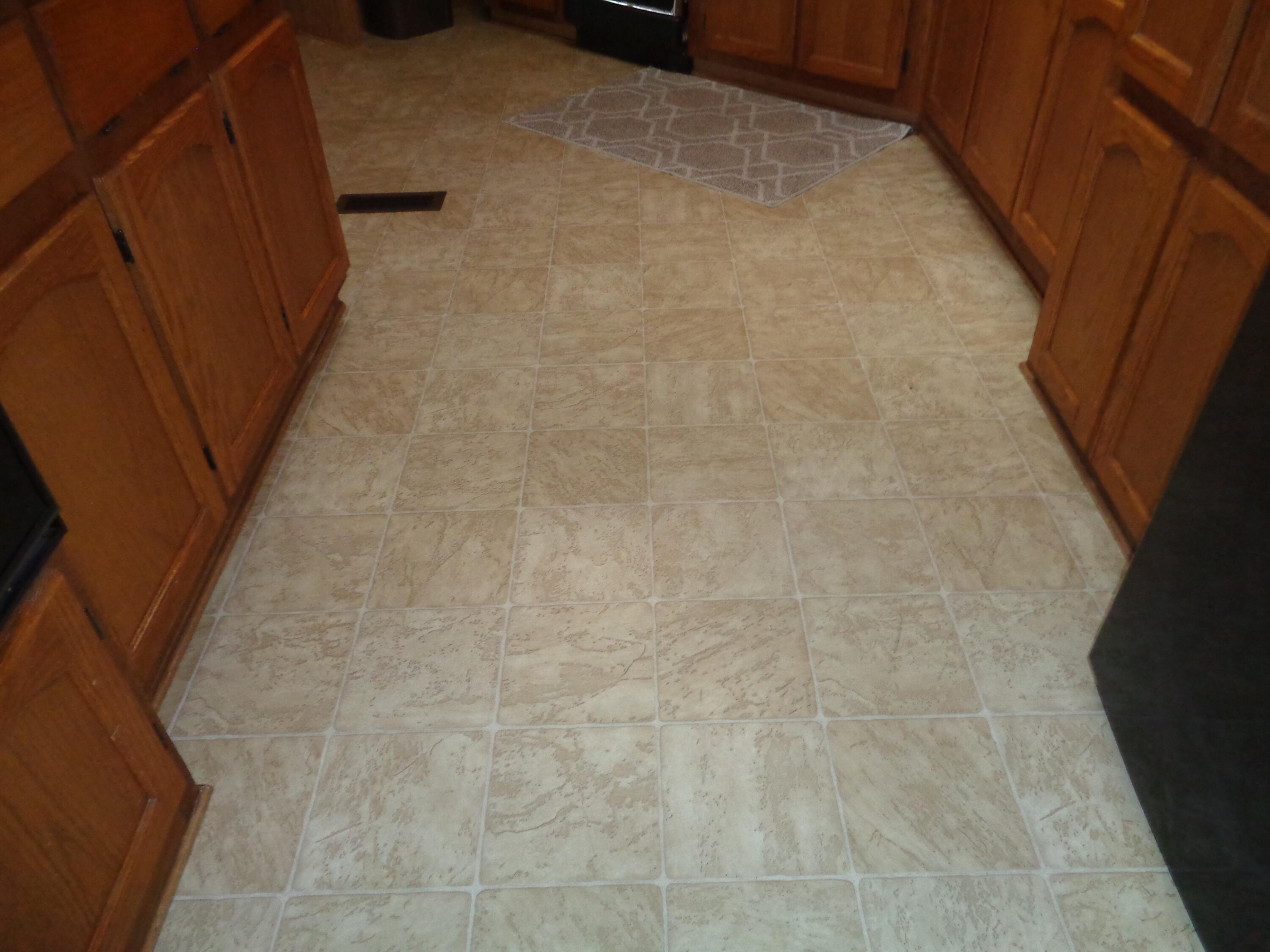 2459 N Oaks St #82, Tulare, CA 93274