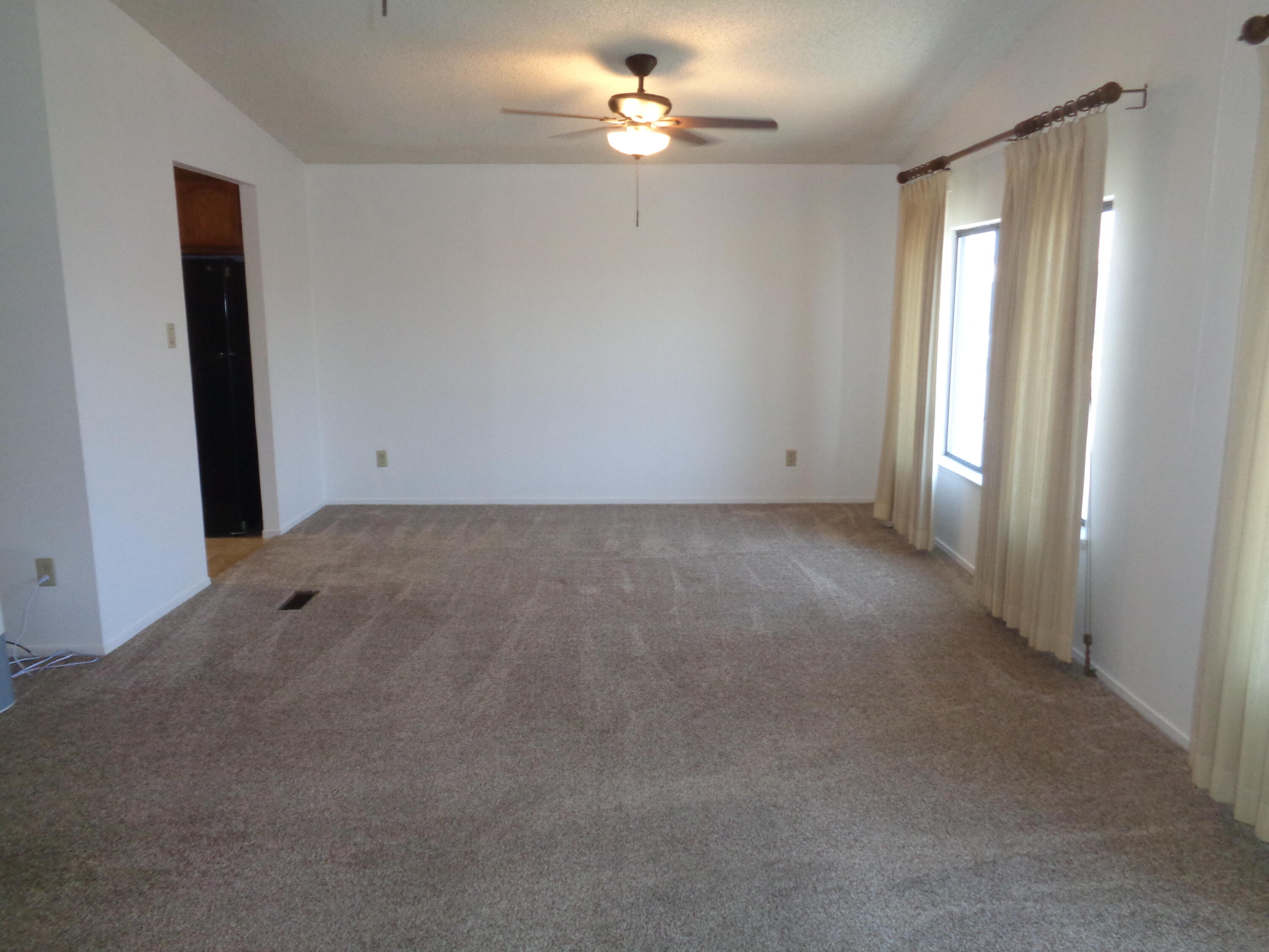 2459 N Oaks St #82, Tulare, CA 93274