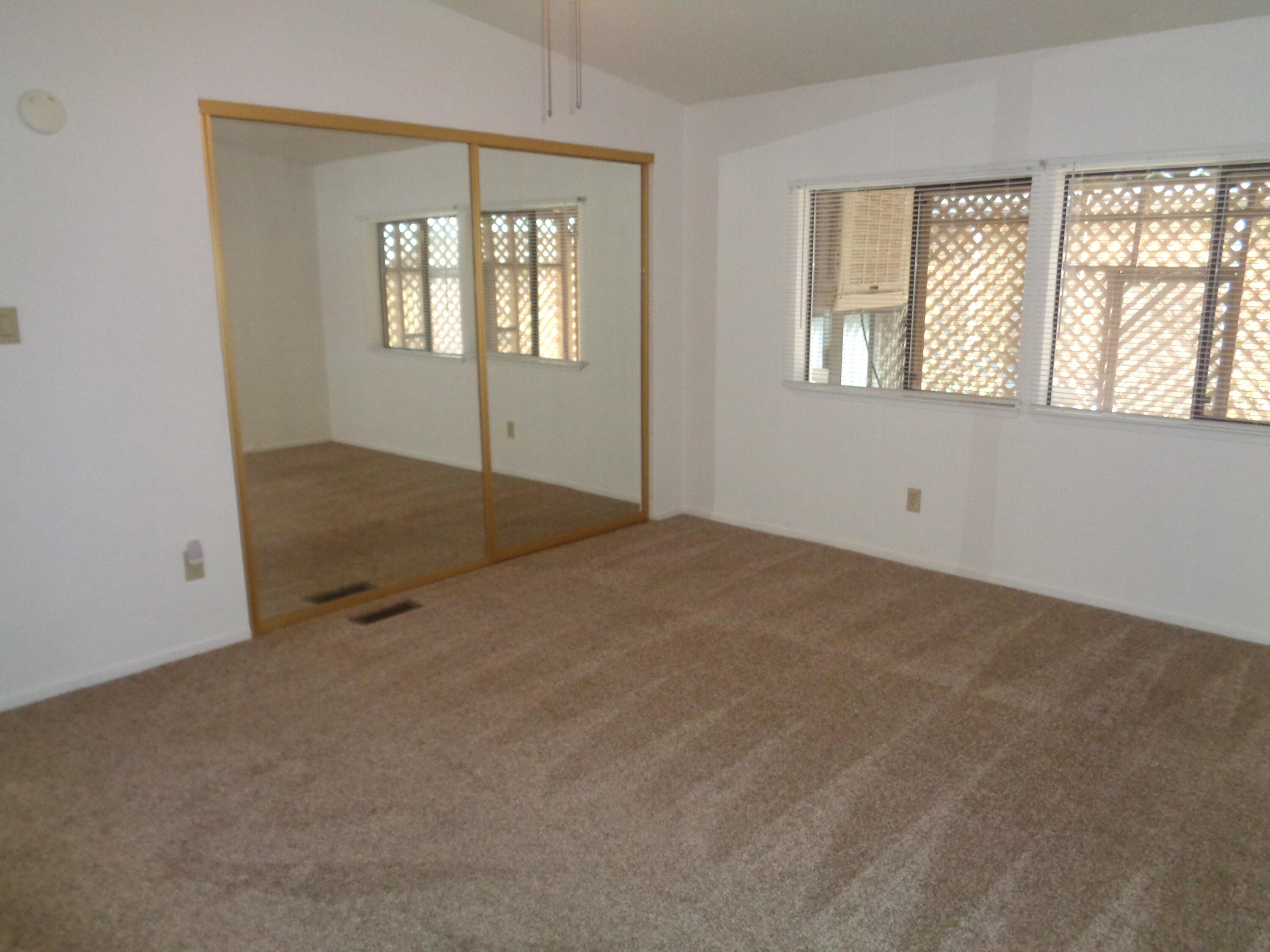 2459 N Oaks St #82, Tulare, CA 93274