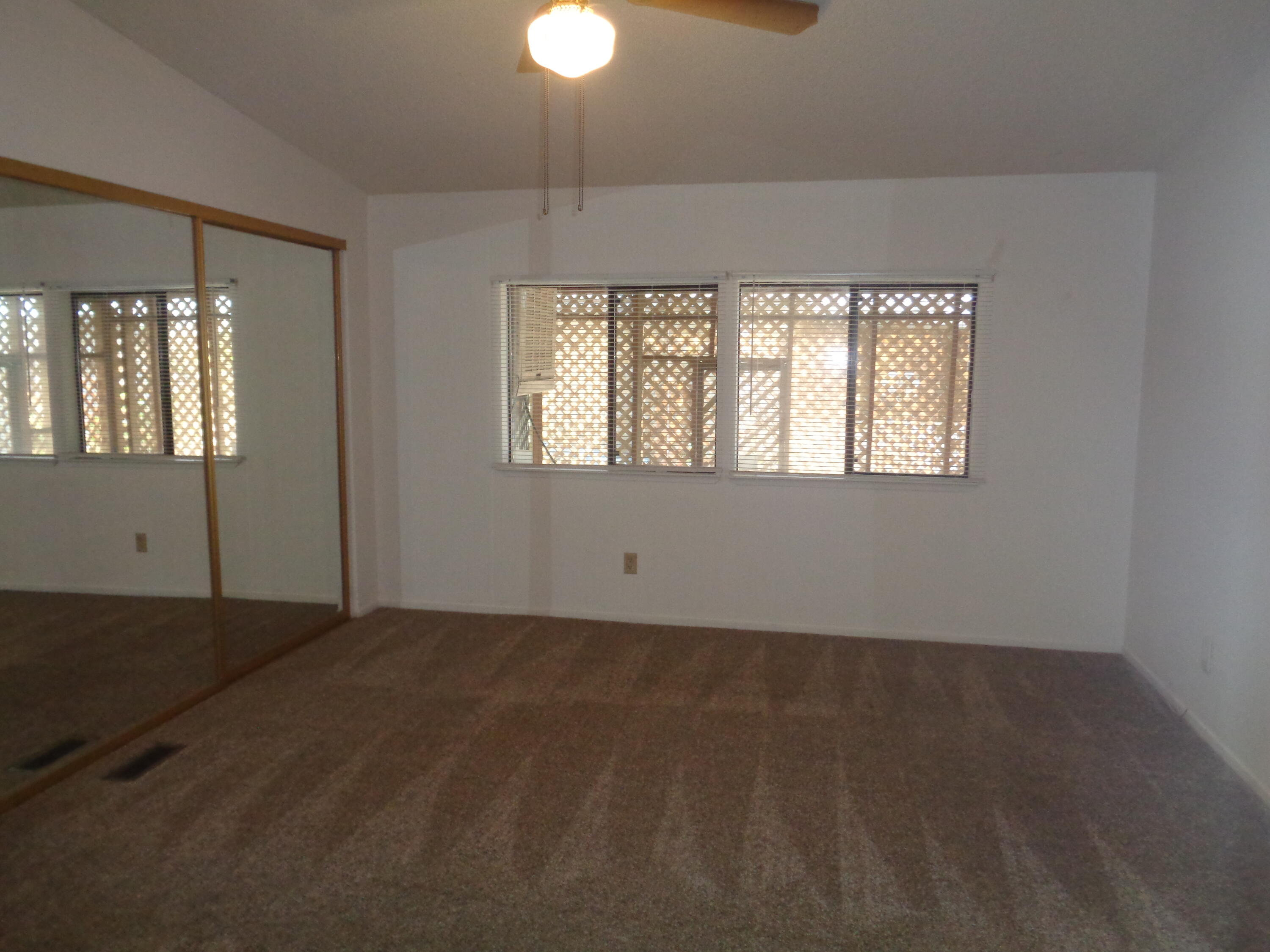 2459 N Oaks St #82, Tulare, CA 93274