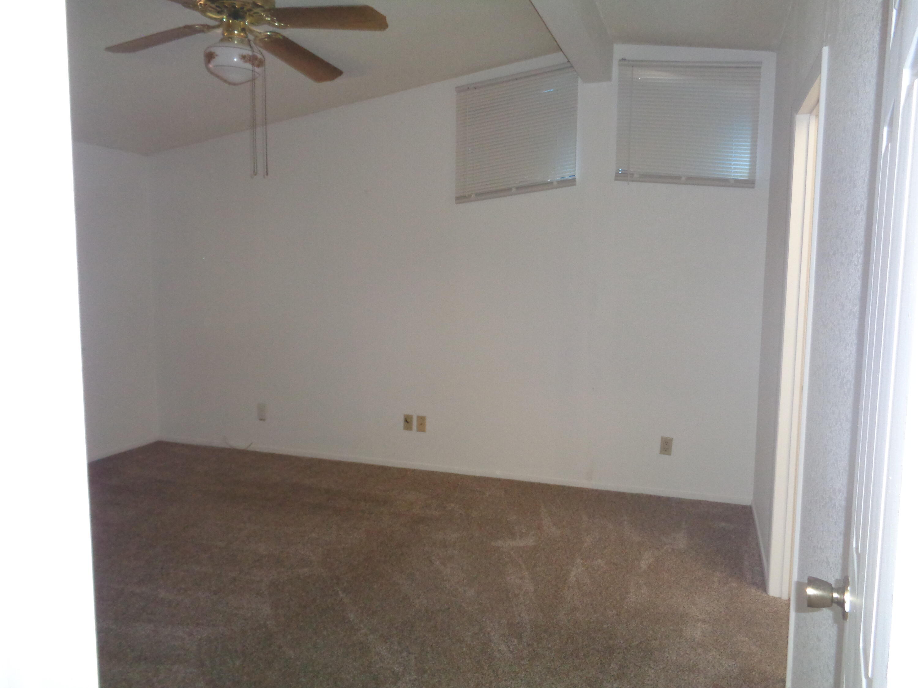 2459 N Oaks St #82, Tulare, CA 93274