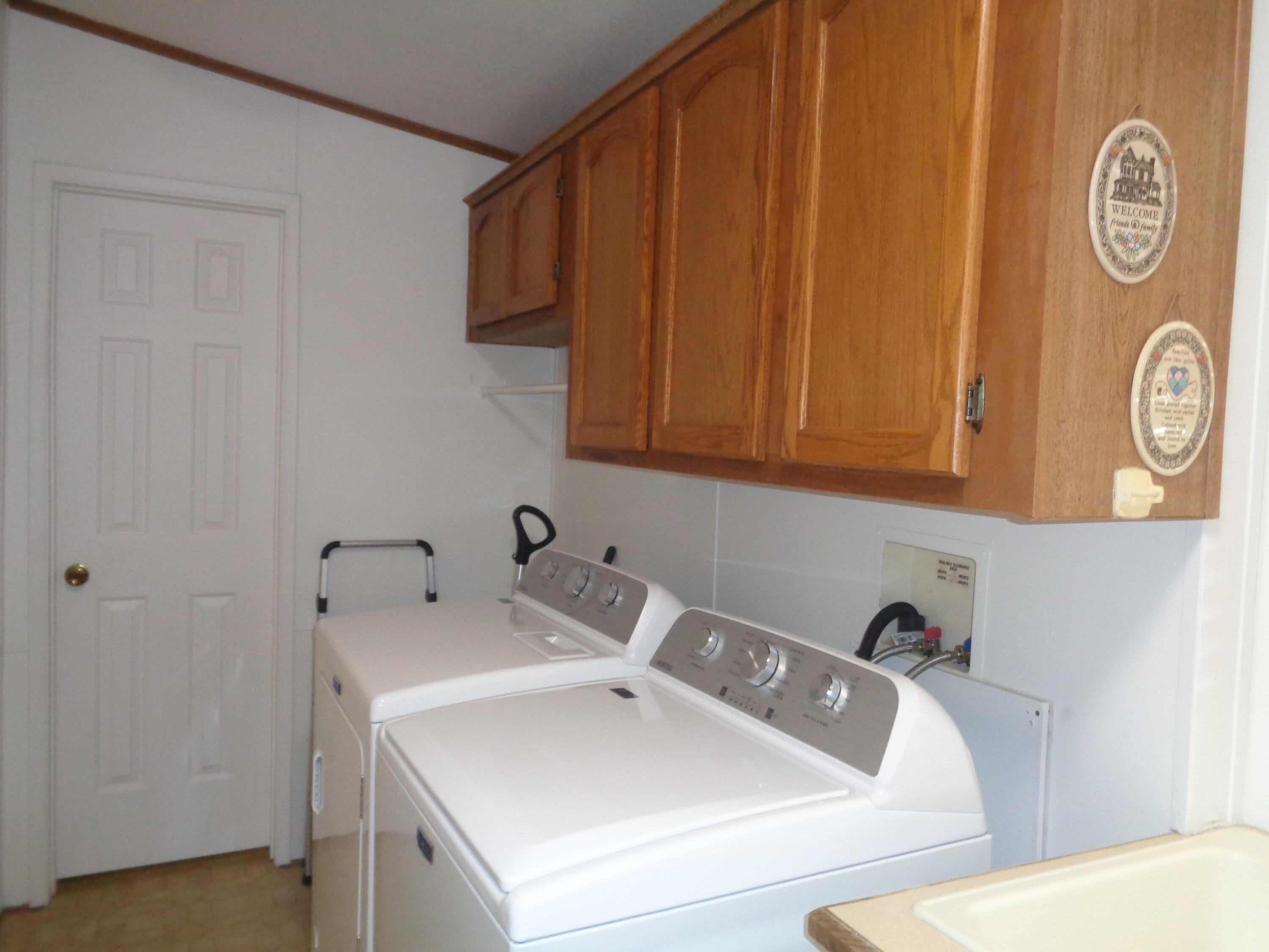 2459 N Oaks St #82, Tulare, CA 93274