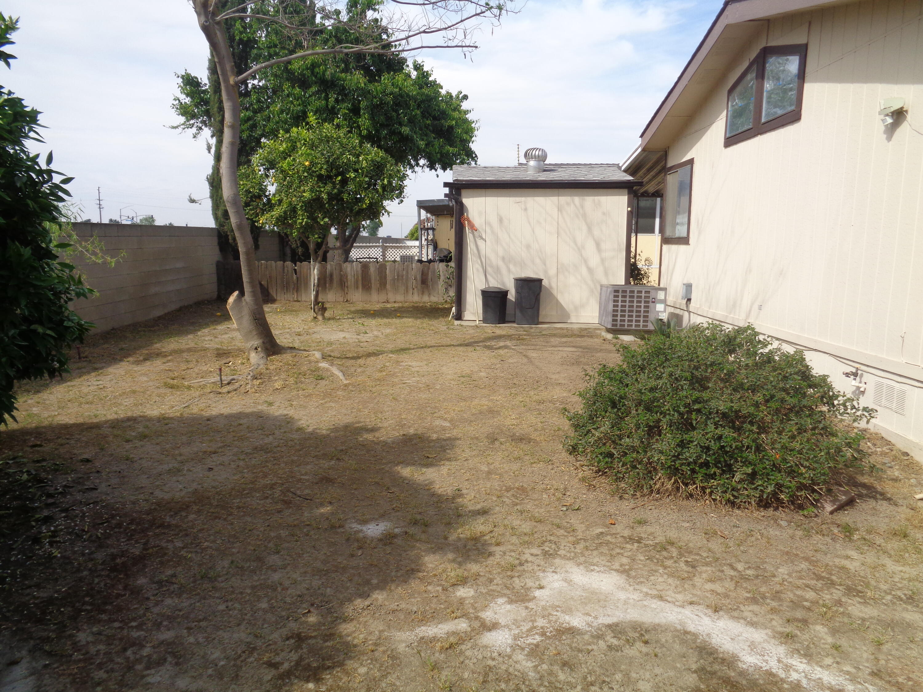 2459 N Oaks St #82, Tulare, CA 93274