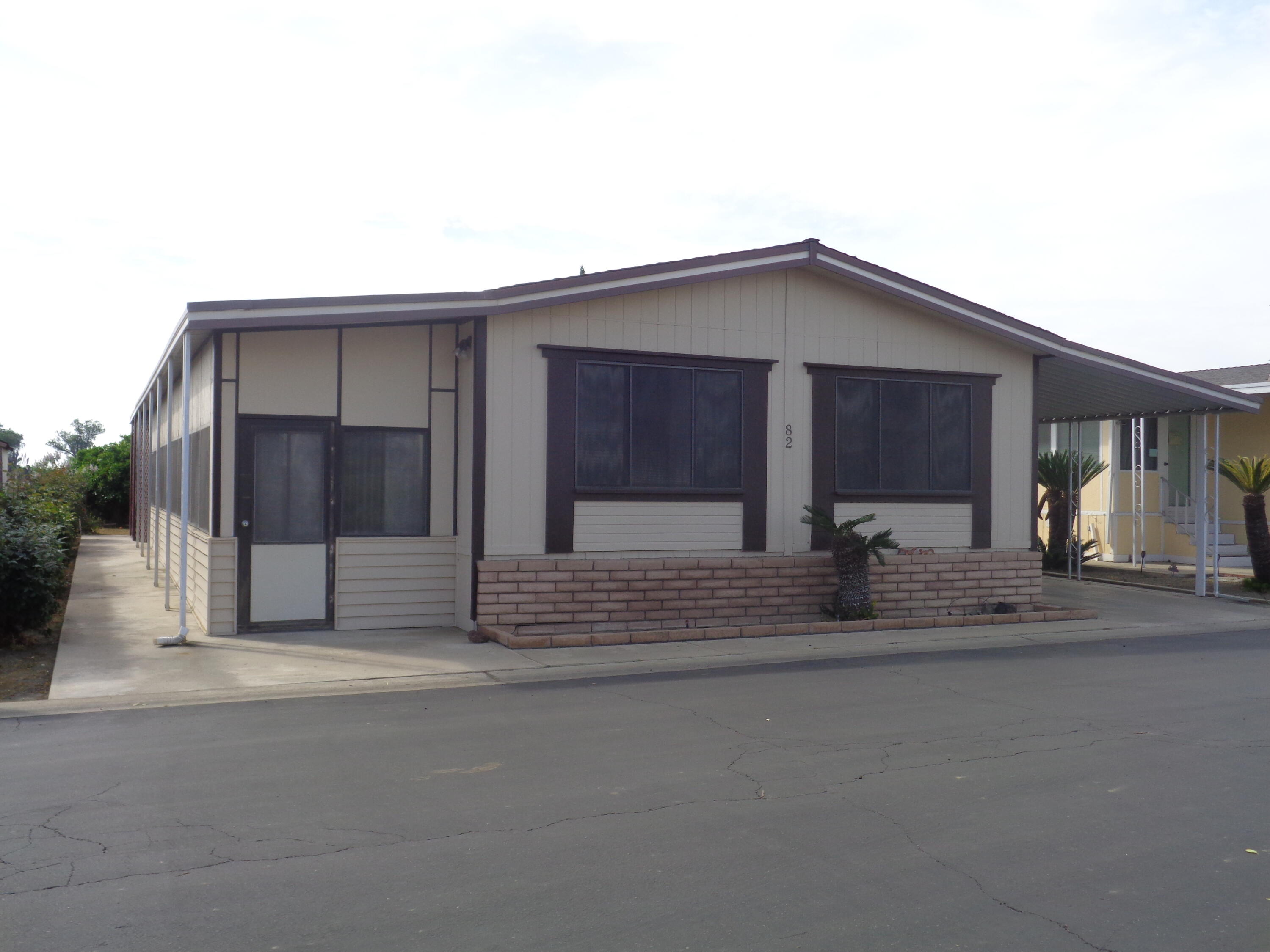2459 N Oaks St #82, Tulare, CA 93274