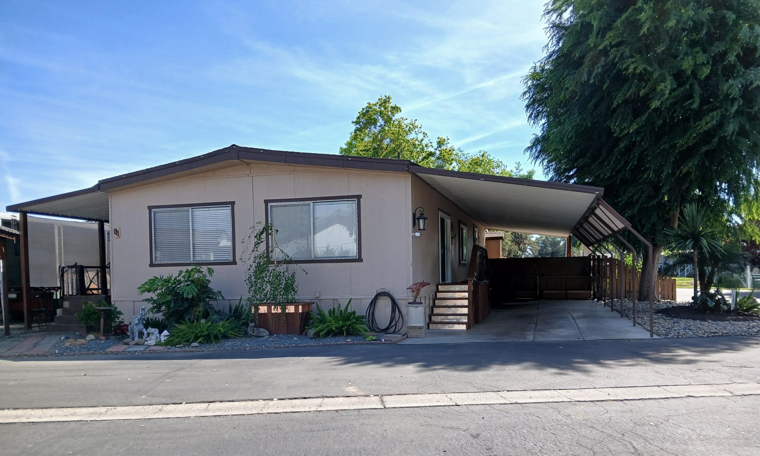 2400 W Midvalley Ave #Q1, Visalia, CA 93277