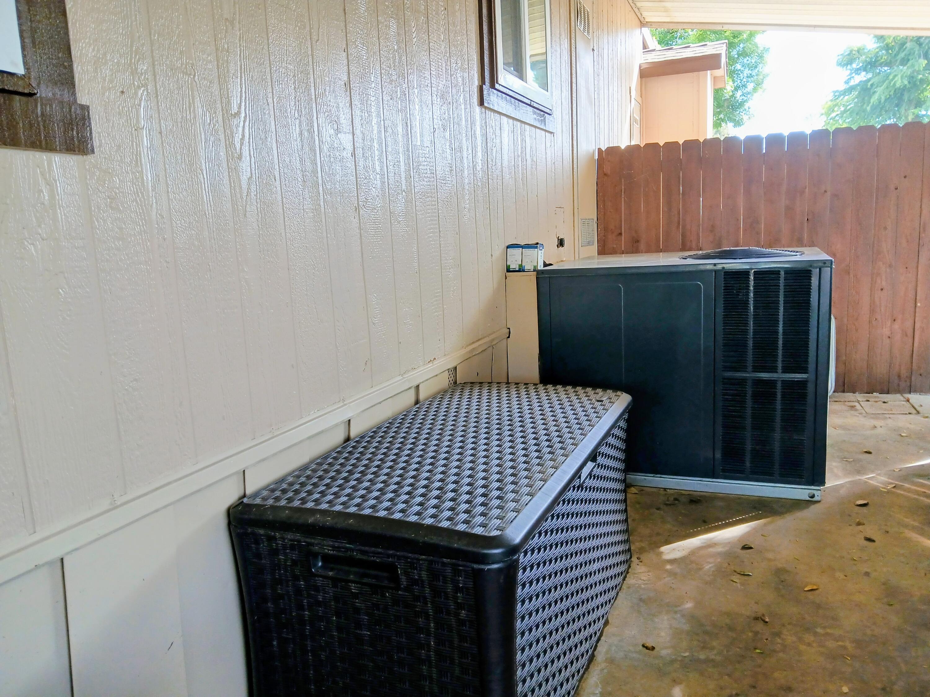 2400 W Midvalley Ave #Q1, Visalia, CA 93277