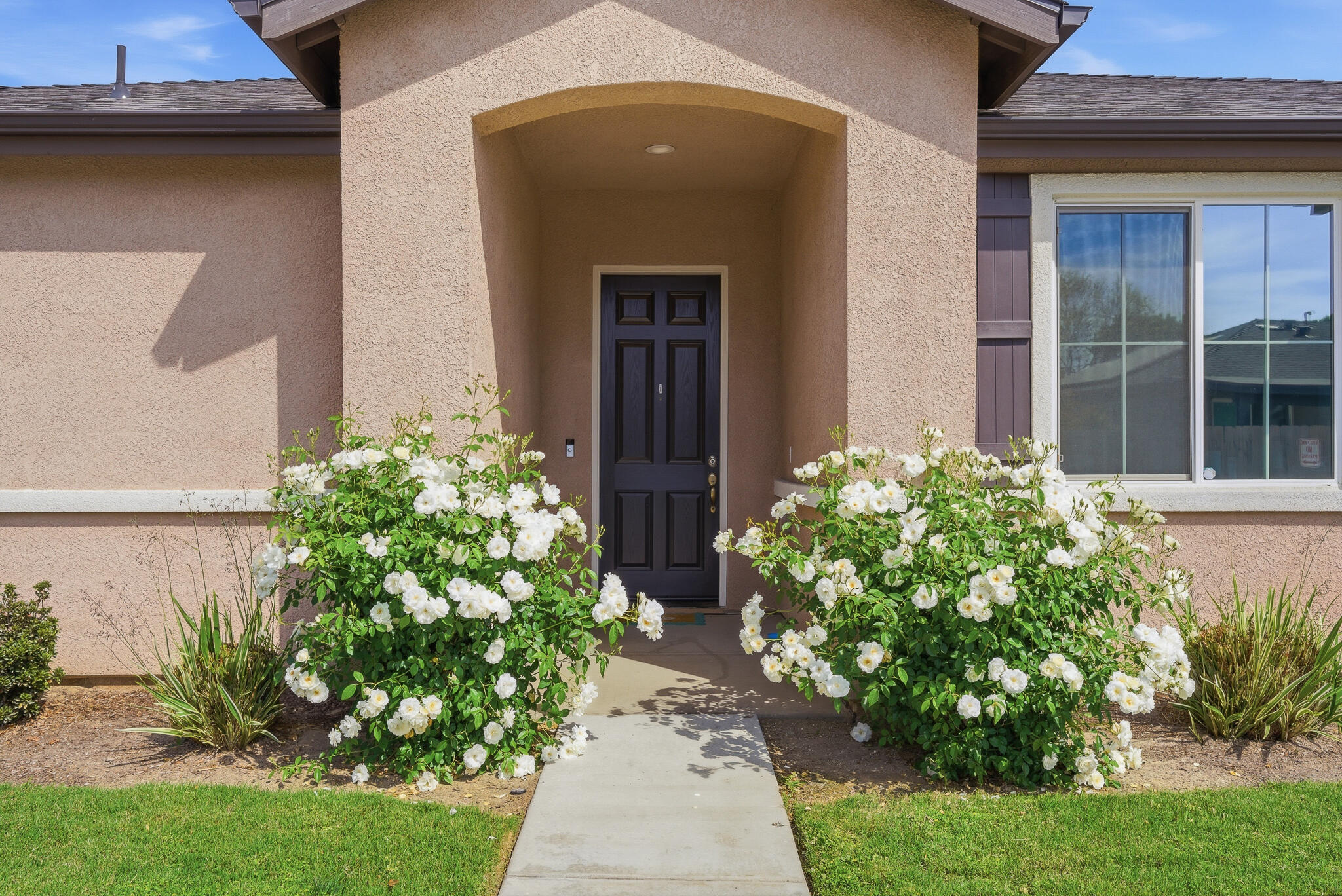 224 W Kimball Ave, Visalia, CA 93277