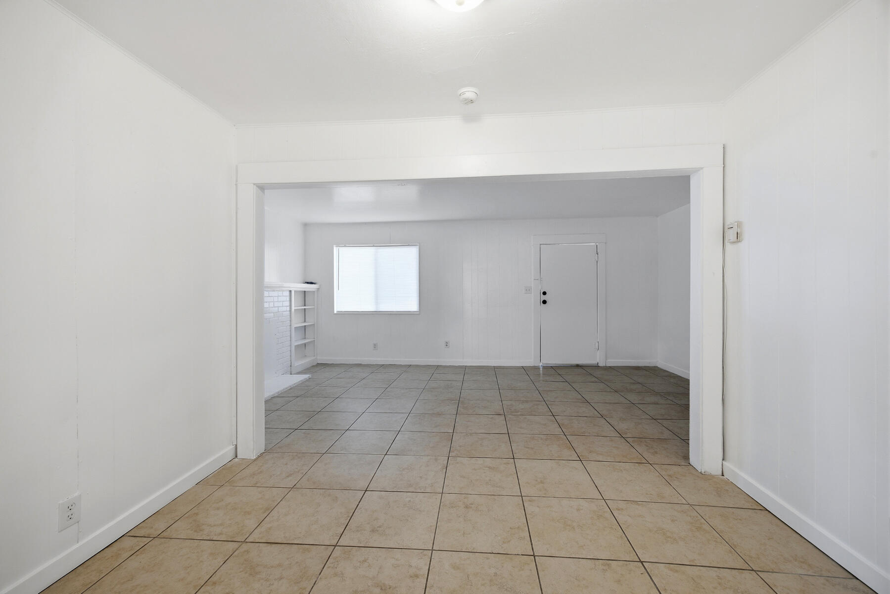 220 S O St, Tulare, CA 93274