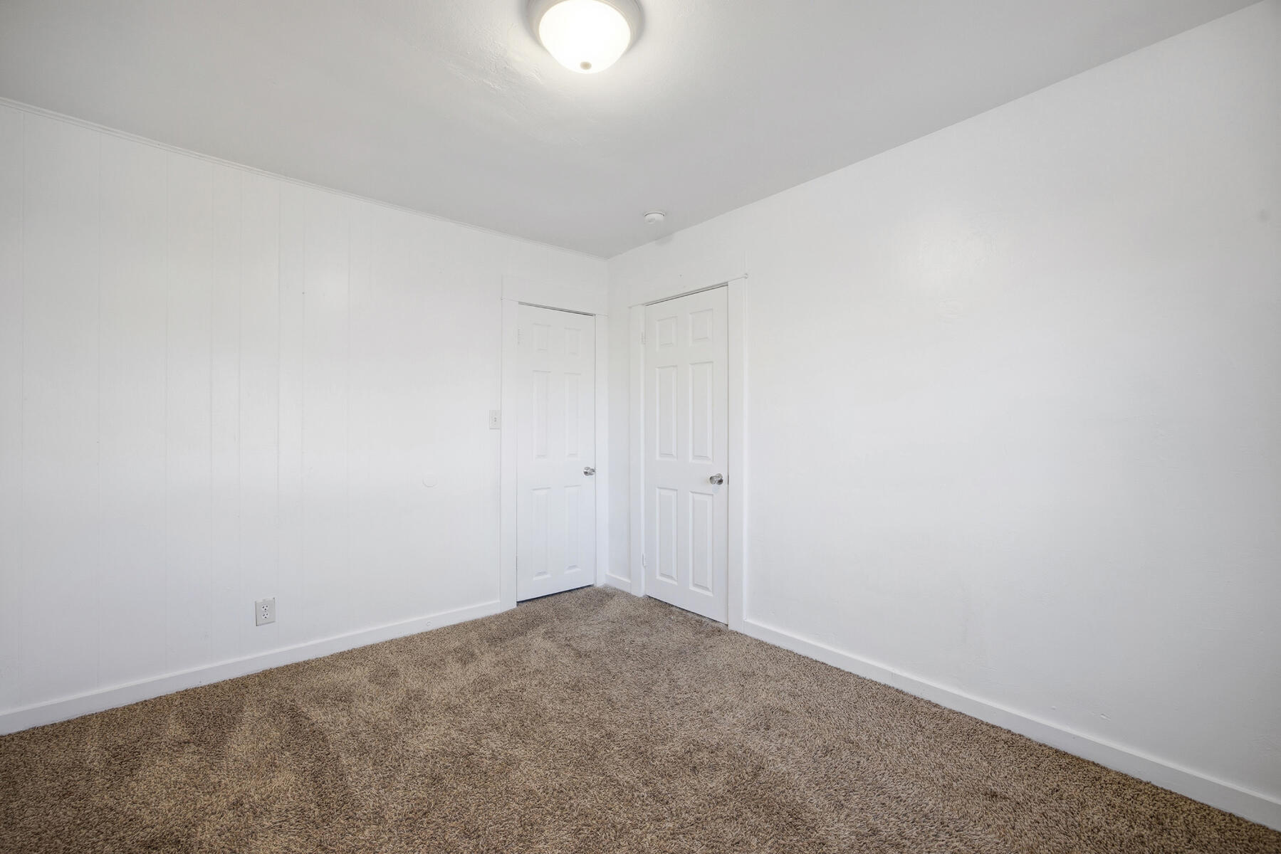 220 S O St, Tulare, CA 93274