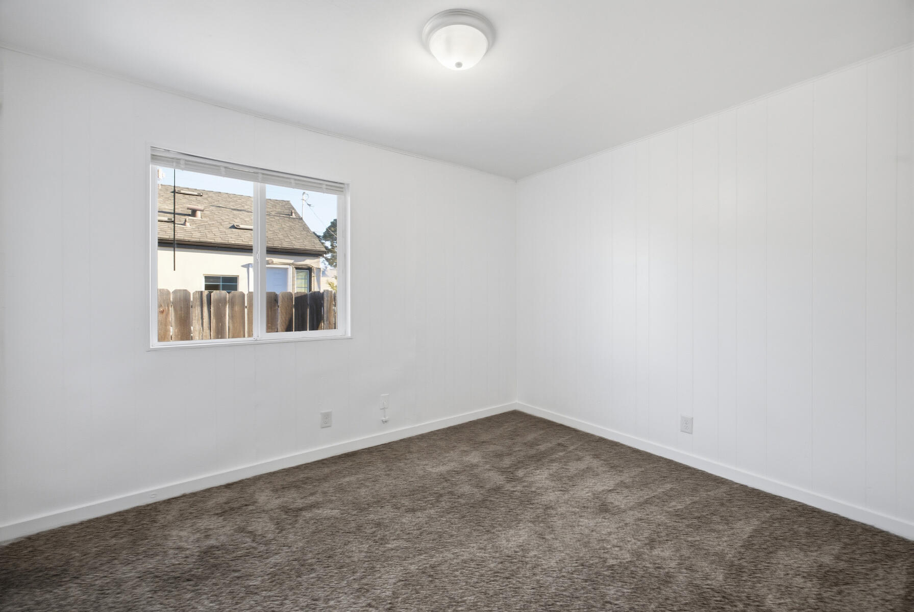 220 S O St, Tulare, CA 93274