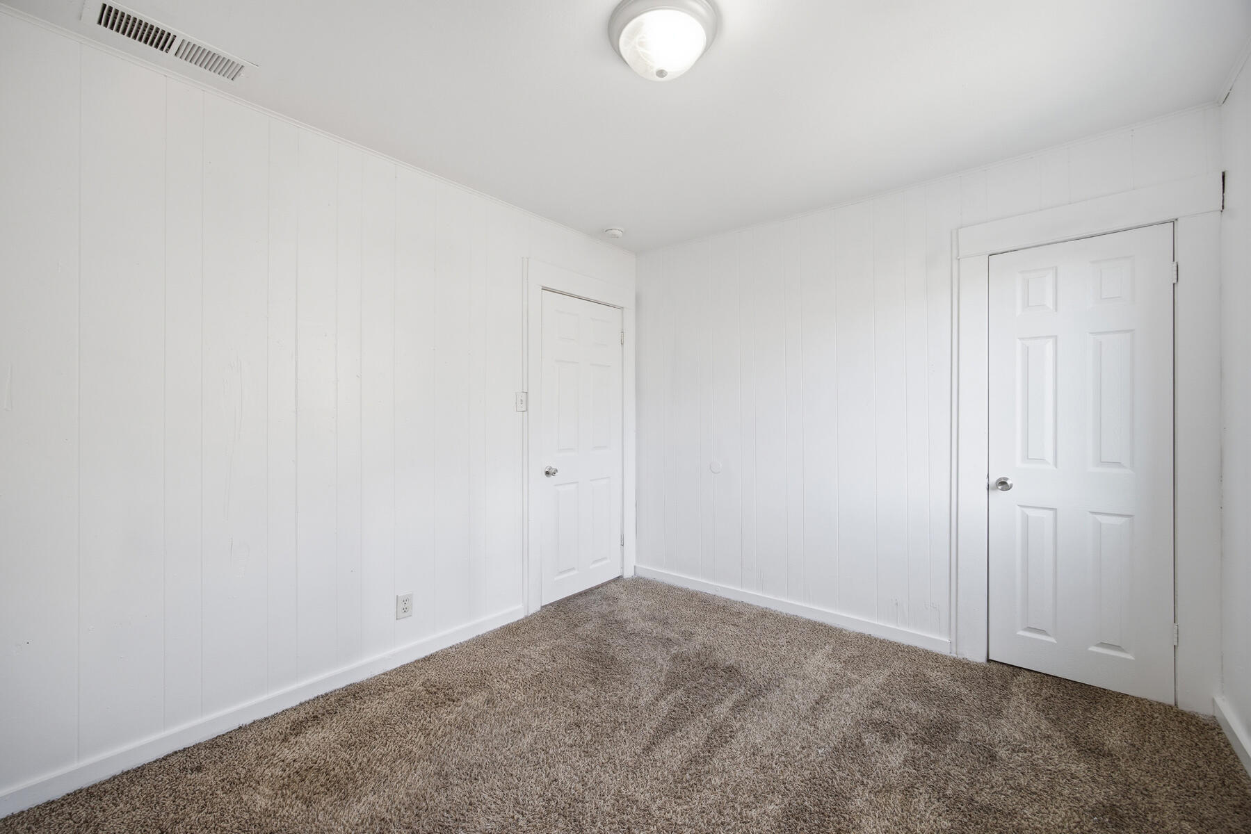 220 S O St, Tulare, CA 93274