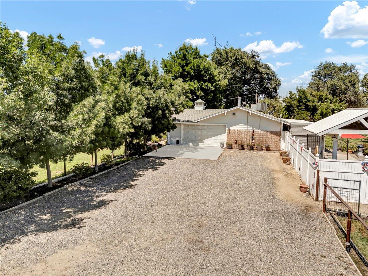 21544 Grangeville Blvd, Lemoore, CA 93245