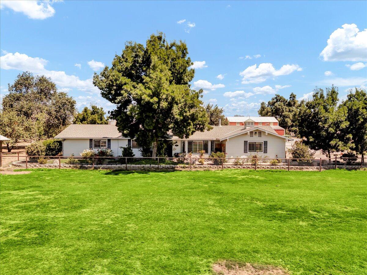 21544 Grangeville Blvd, Lemoore, CA 93245