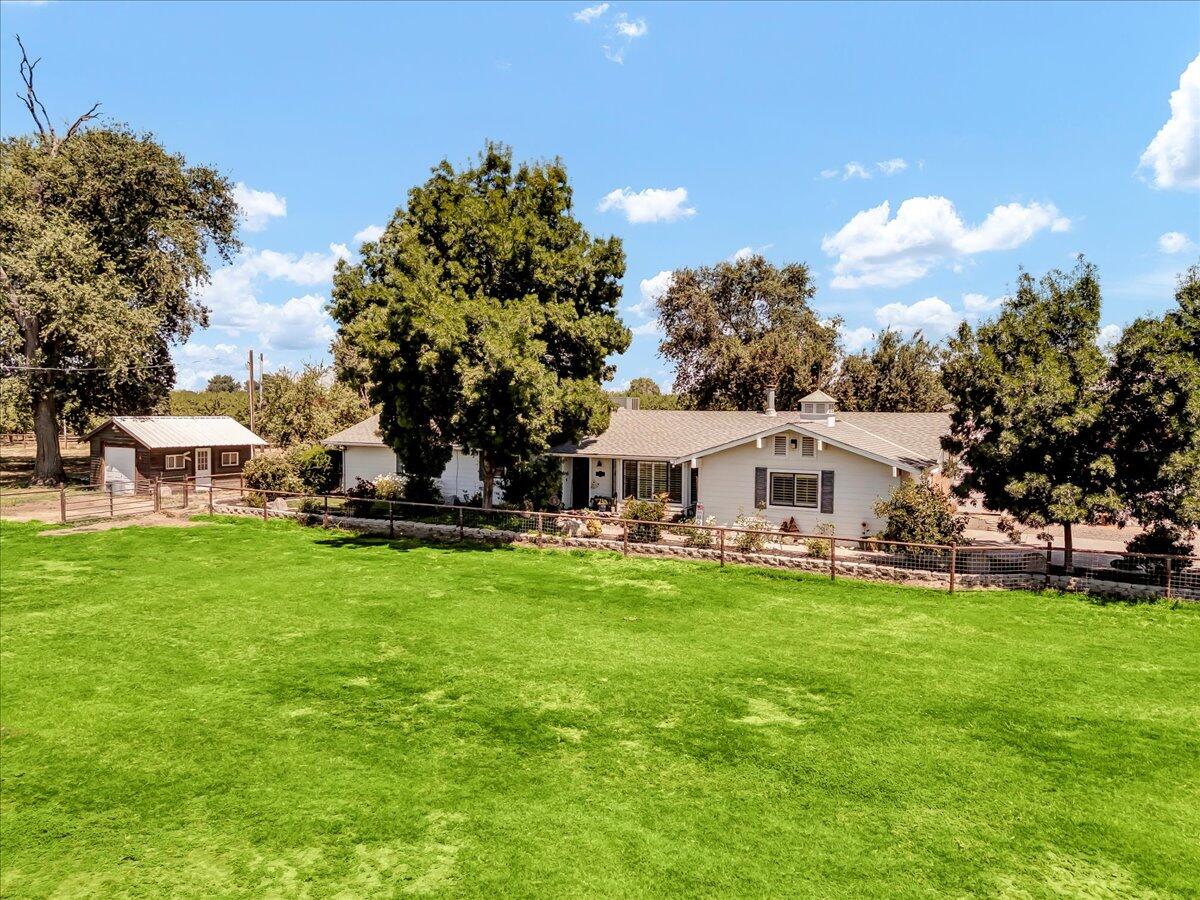 21544 Grangeville Blvd, Lemoore, CA 93245