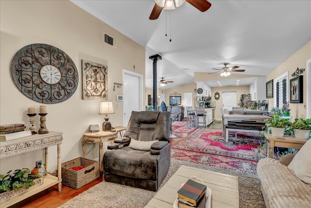 21544 Grangeville Blvd, Lemoore, CA 93245