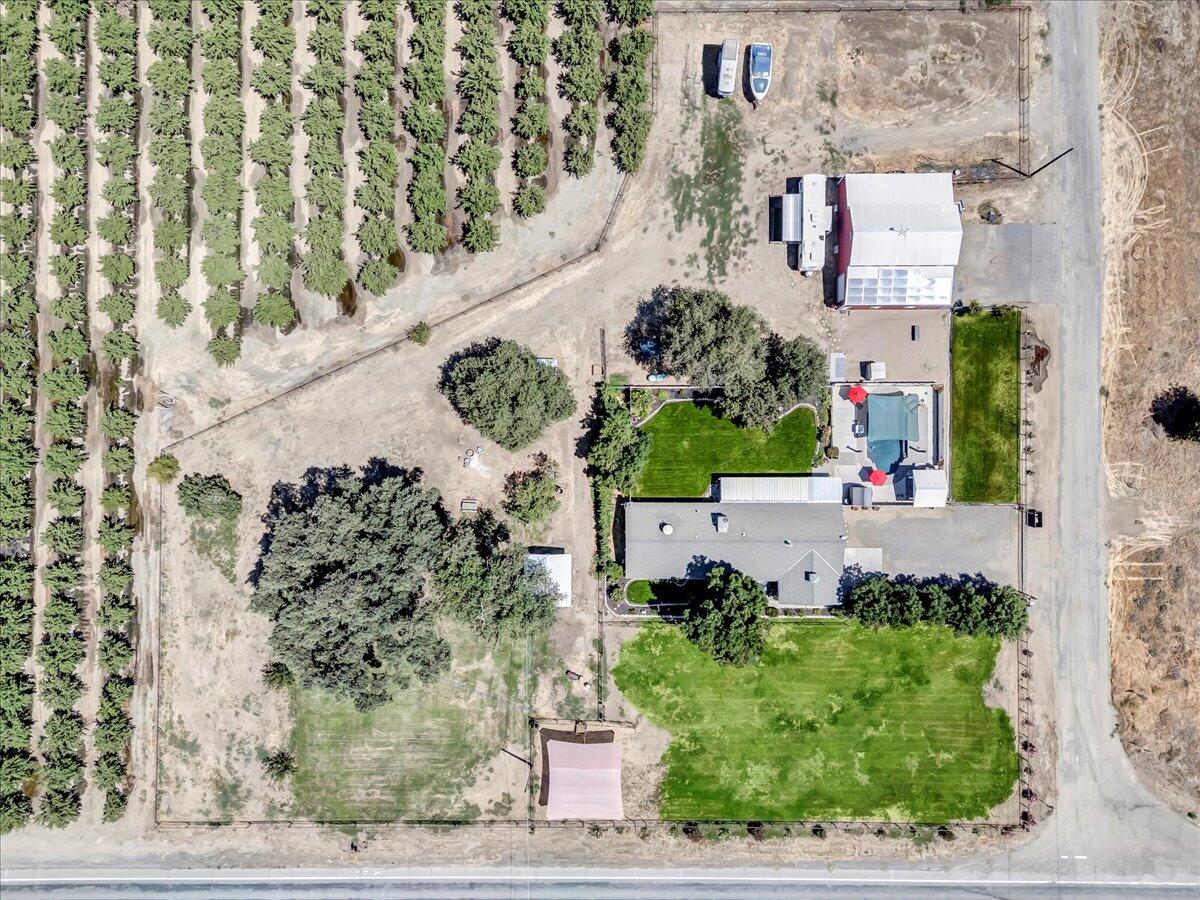 21544 Grangeville Blvd, Lemoore, CA 93245