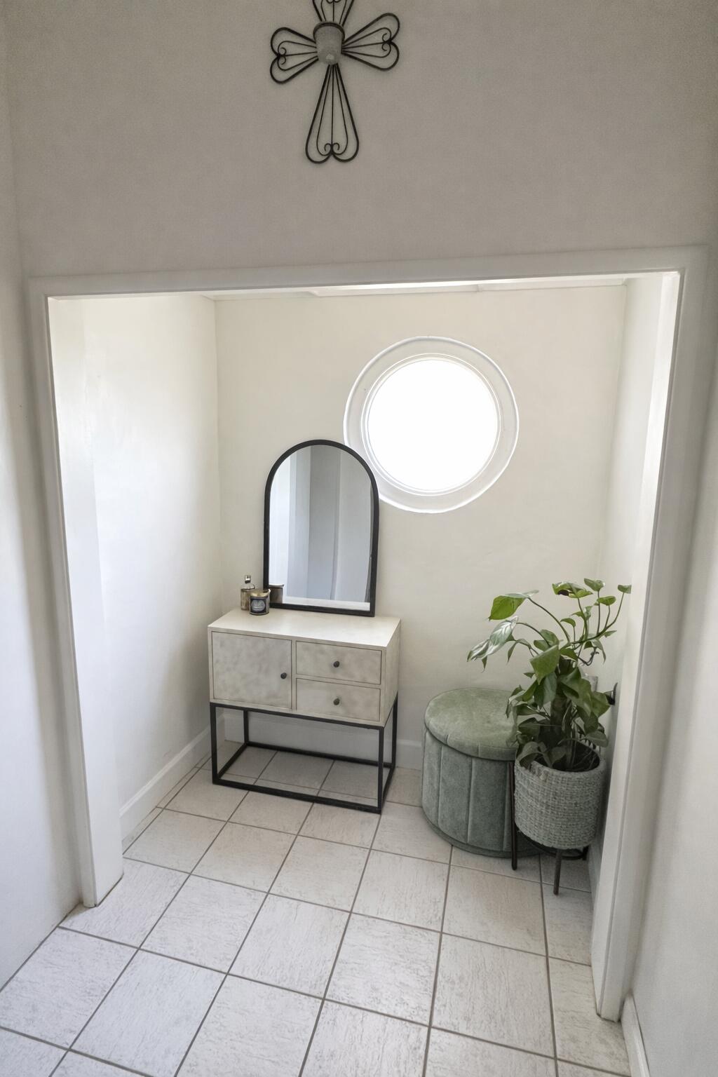 1127 W Walnut Ave, Visalia, CA 93277