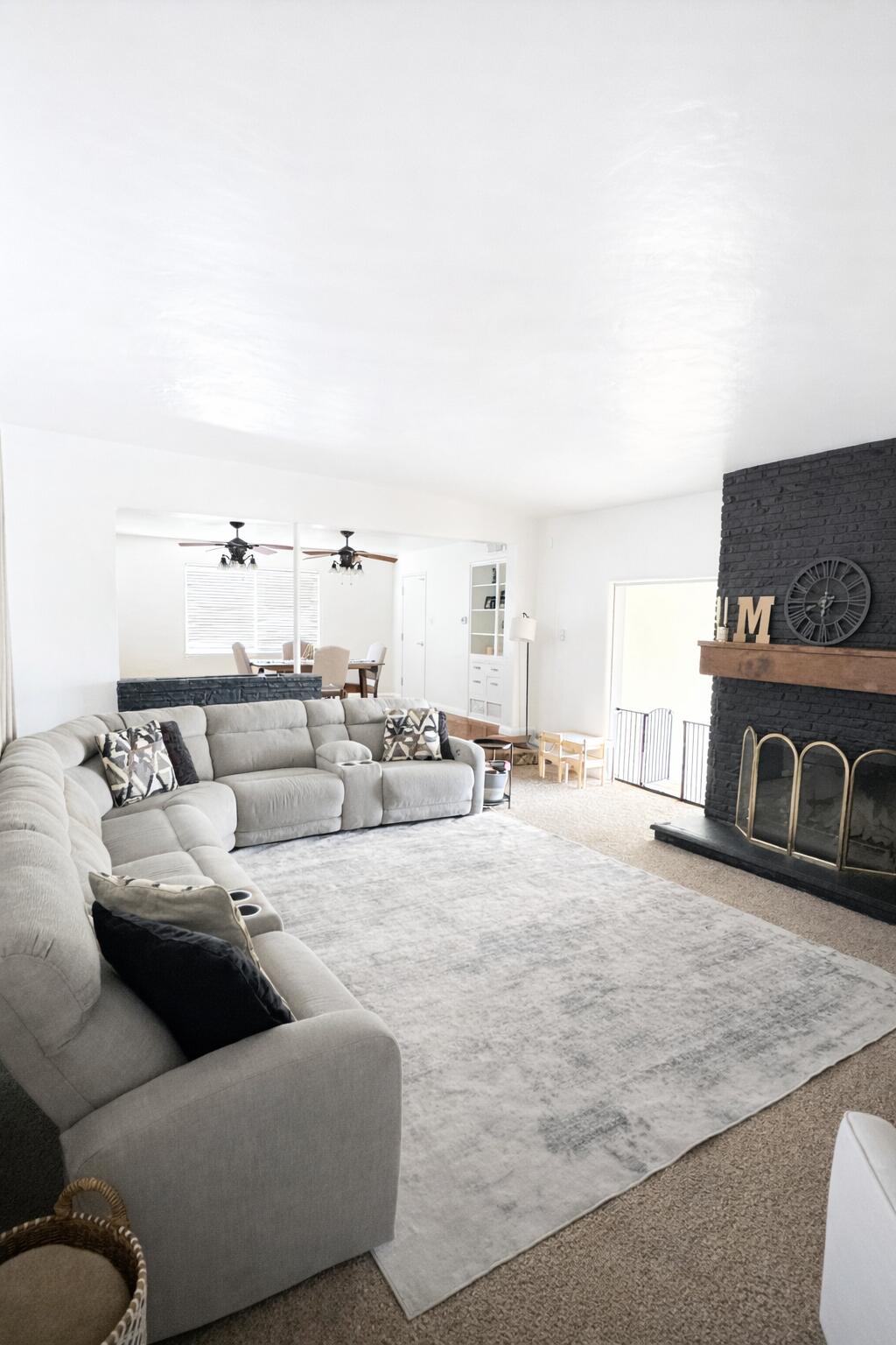 1127 W Walnut Ave, Visalia, CA 93277