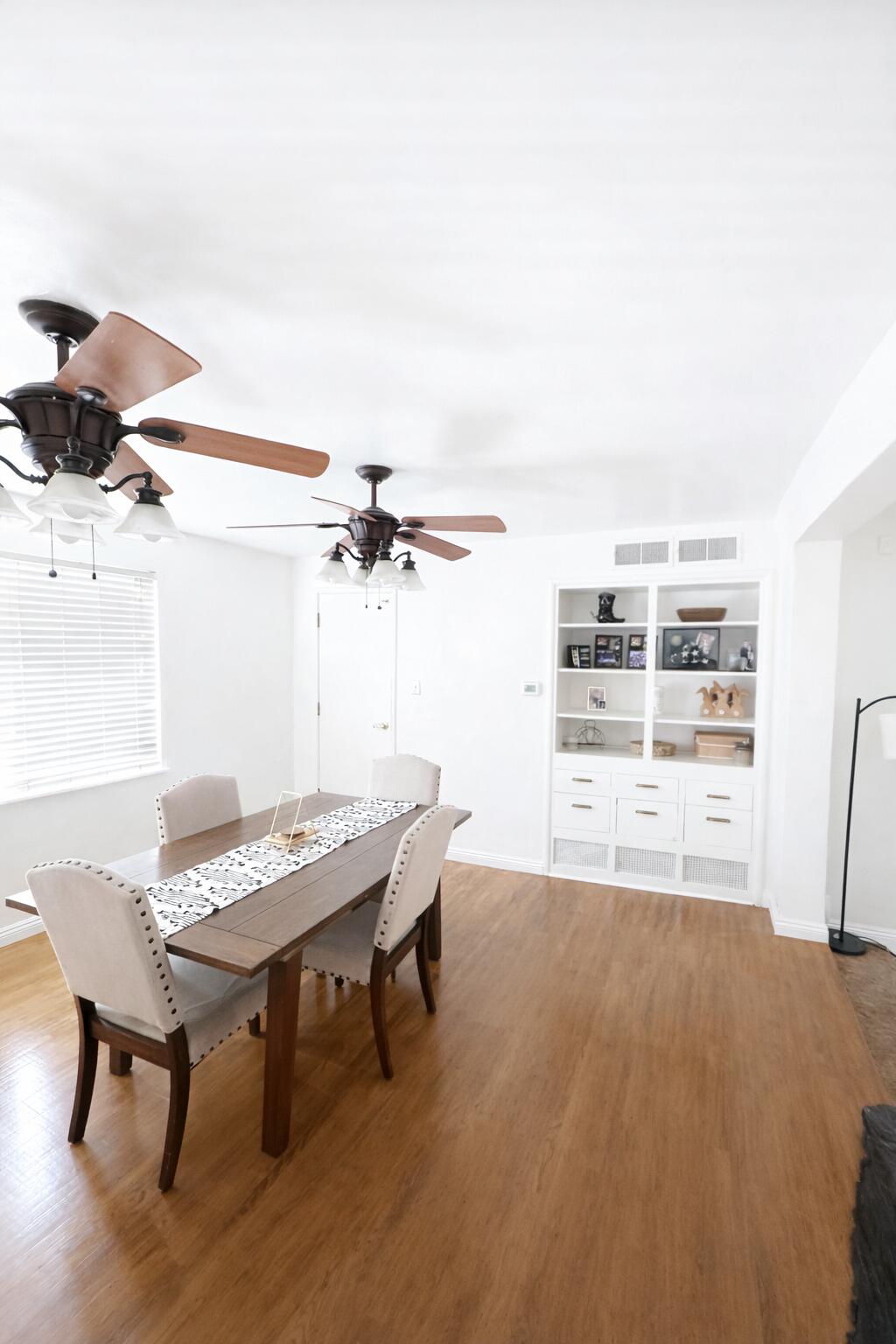 1127 W Walnut Ave, Visalia, CA 93277