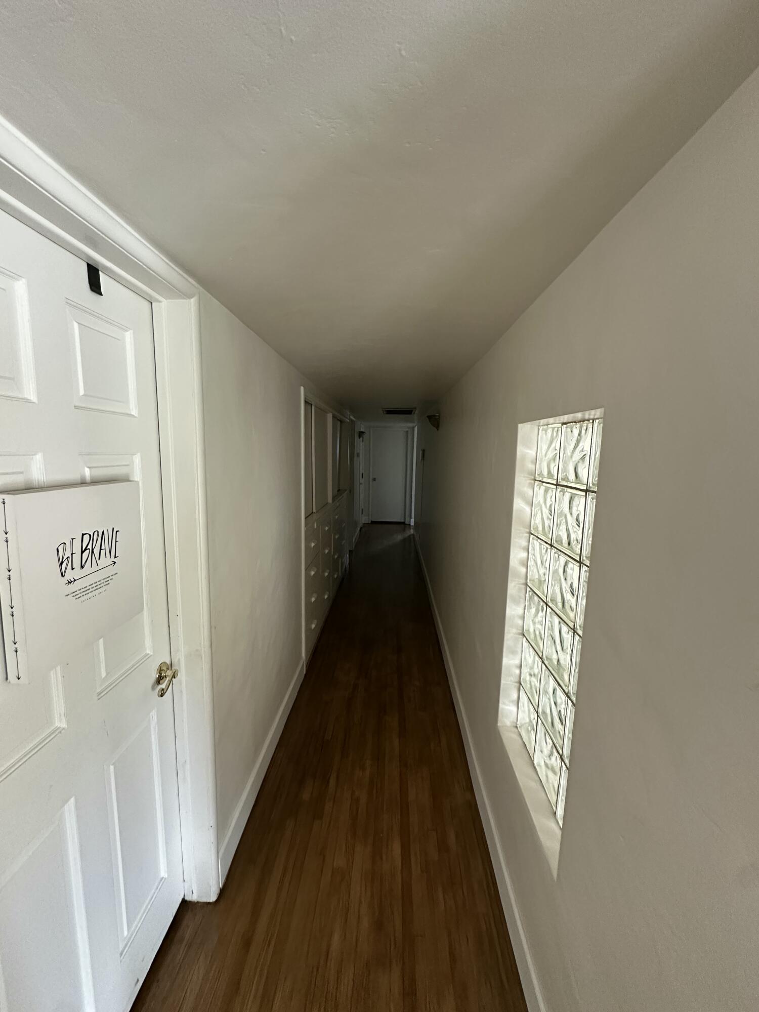 1127 W Walnut Ave, Visalia, CA 93277