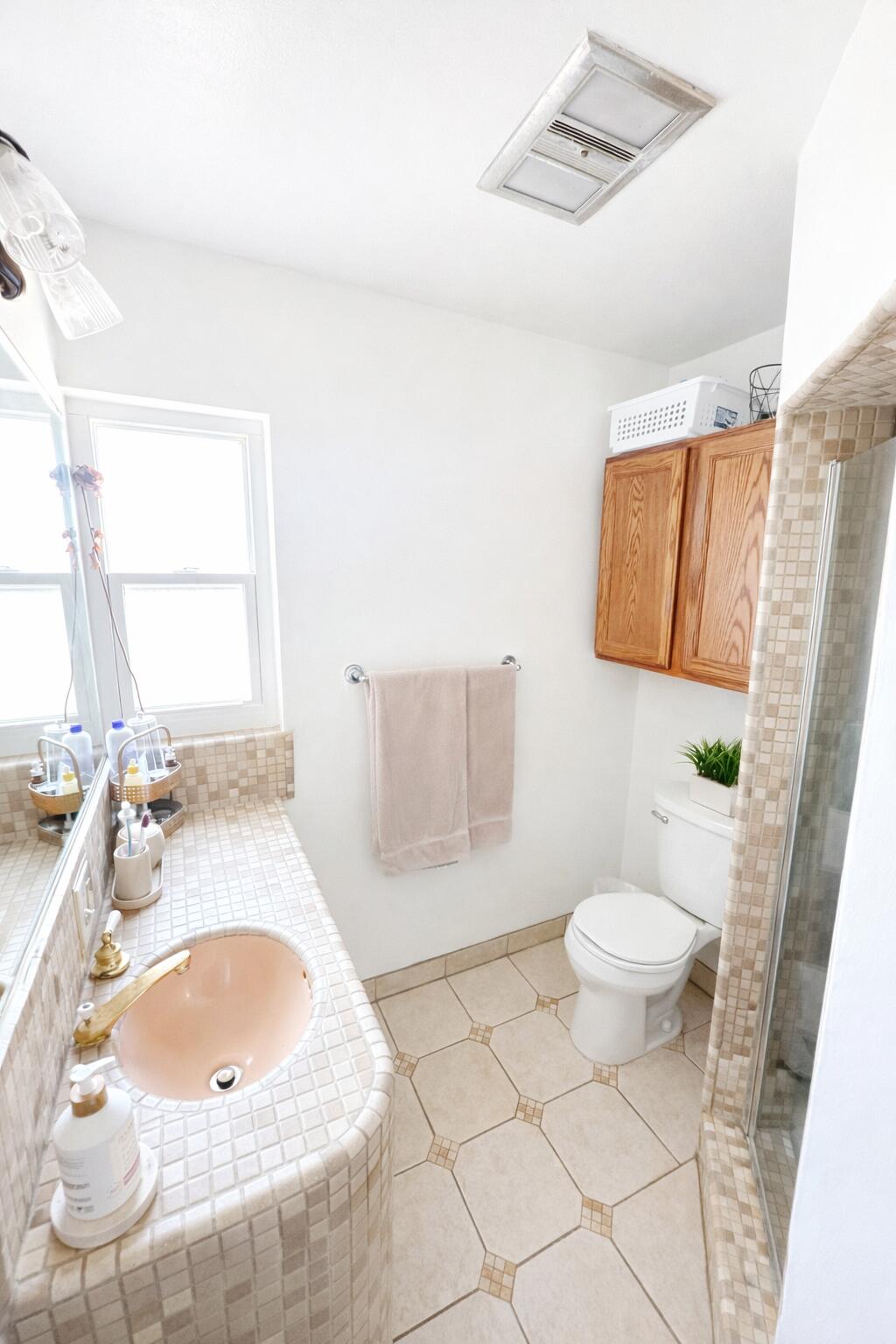 1127 W Walnut Ave, Visalia, CA 93277