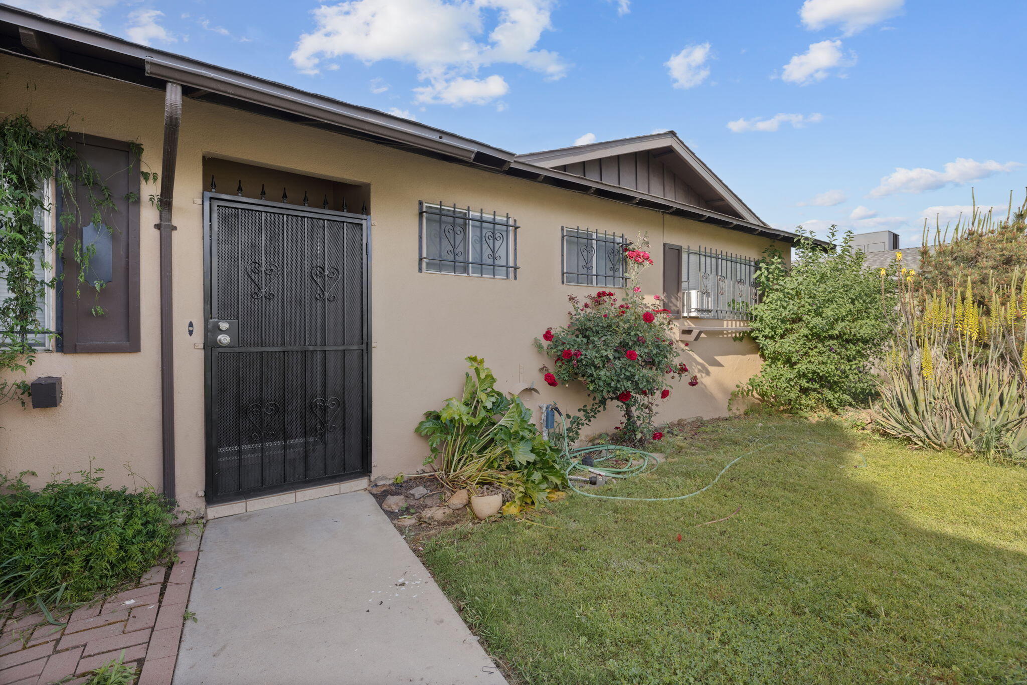 4312 W Dorothea Ave, Visalia, CA 93277