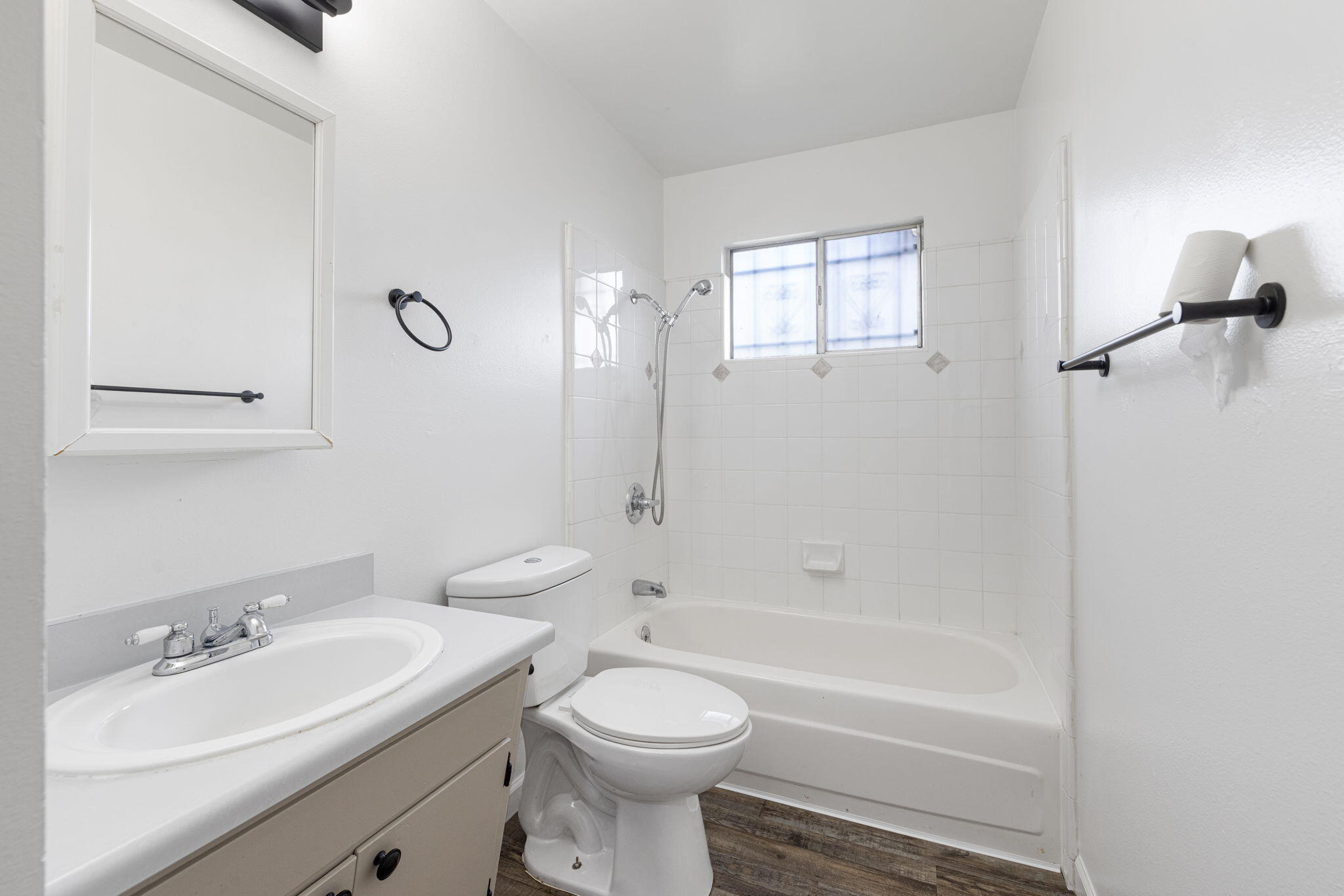 4312 W Dorothea Ave, Visalia, CA 93277