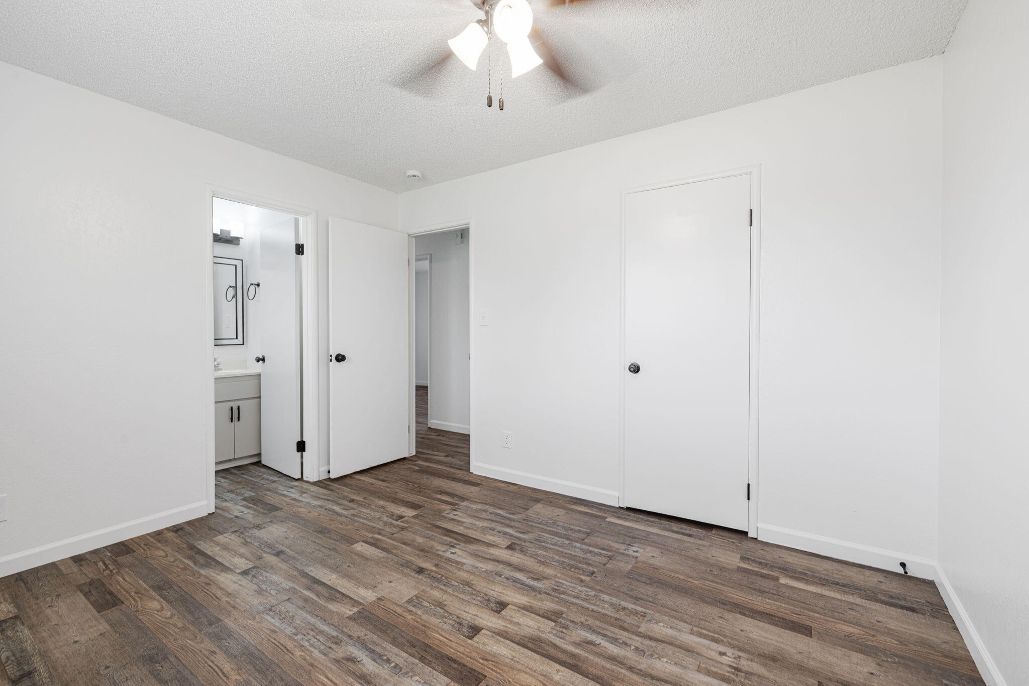 4312 W Dorothea Ave, Visalia, CA 93277