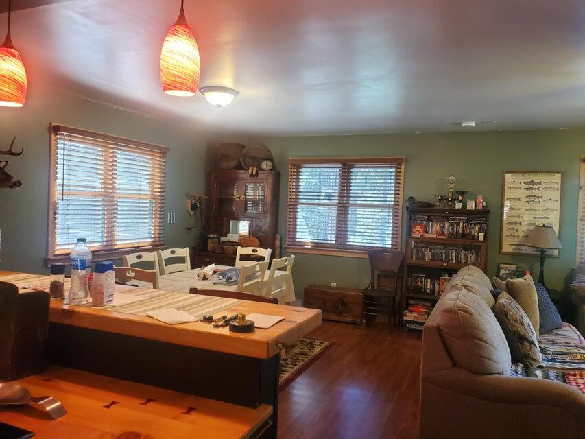 57926 Manzanita Trl, Badger, CA 93603