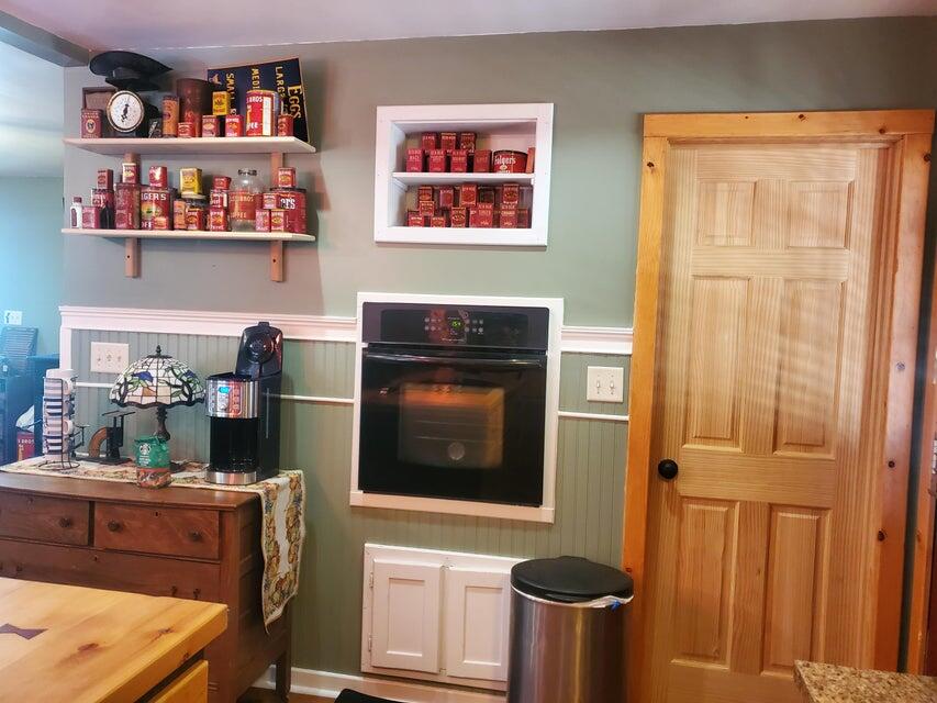 57926 Manzanita Trl, Badger, CA 93603