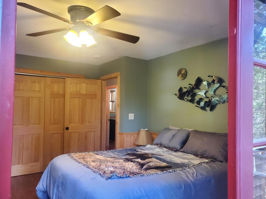 57926 Manzanita Trl, Badger, CA 93603