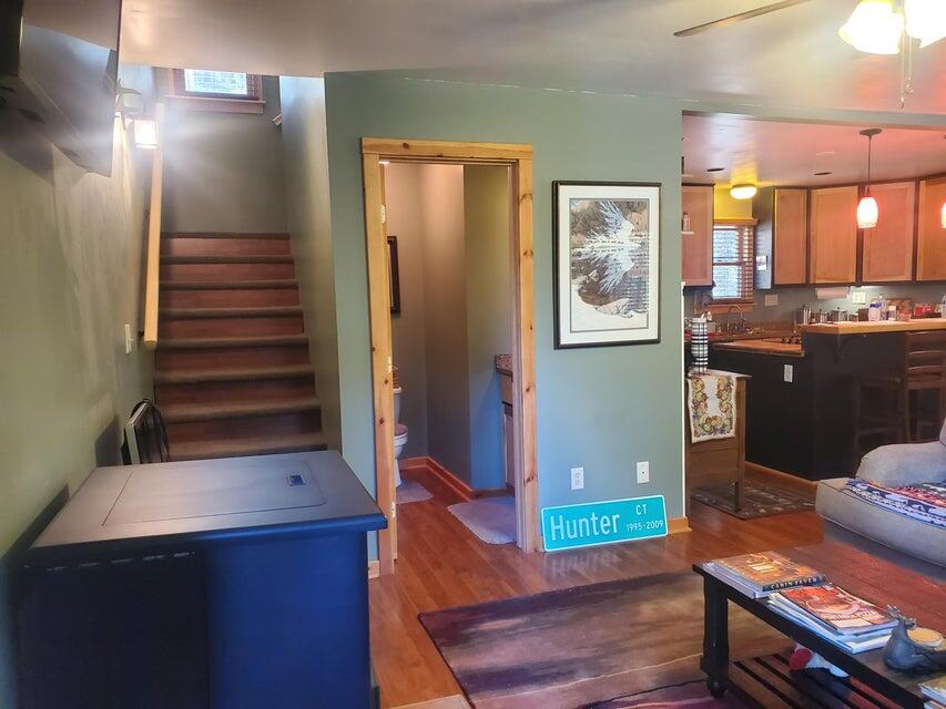 57926 Manzanita Trl, Badger, CA 93603