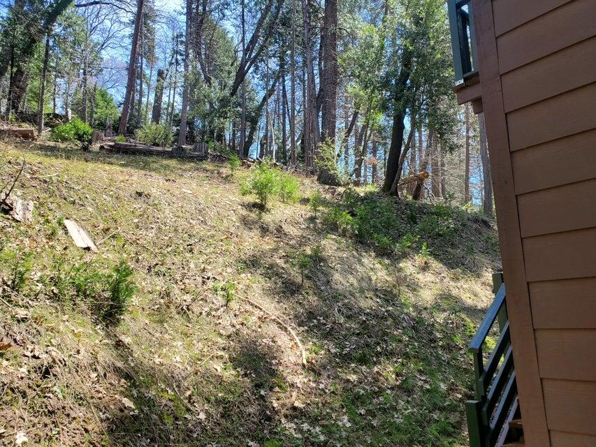 57926 Manzanita Trl, Badger, CA 93603