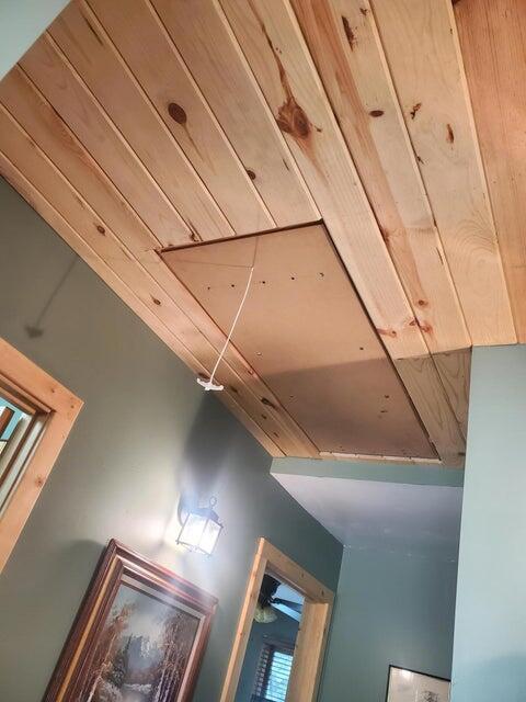 57926 Manzanita Trl, Badger, CA 93603