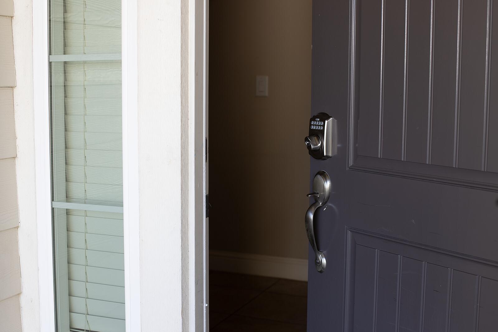 2508 N Kayenta Ct, Visalia, CA 93291