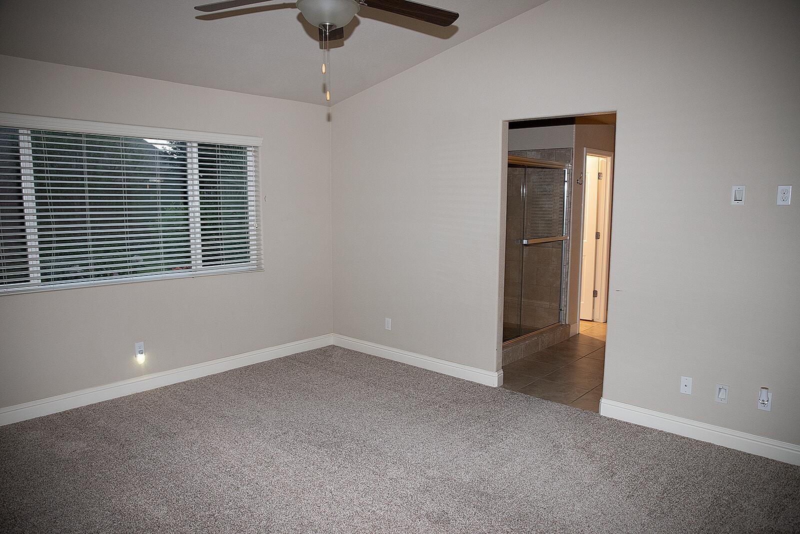 2508 N Kayenta Ct, Visalia, CA 93291