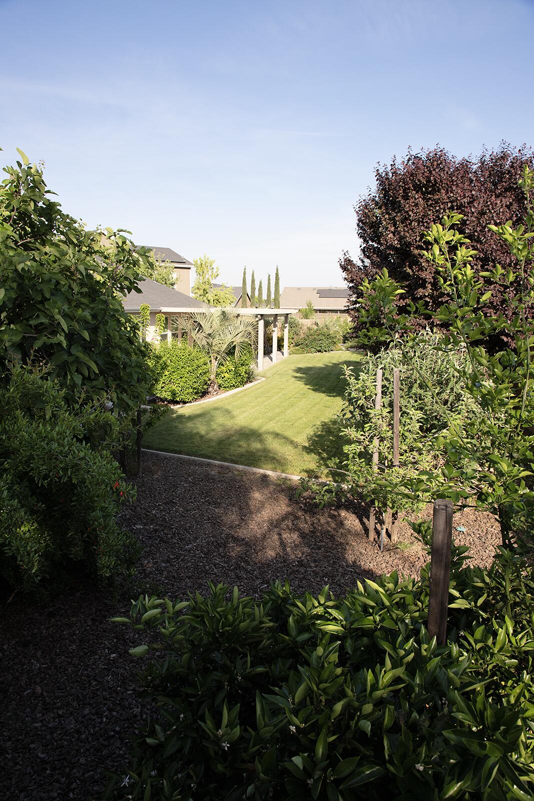 2508 N Kayenta Ct, Visalia, CA 93291