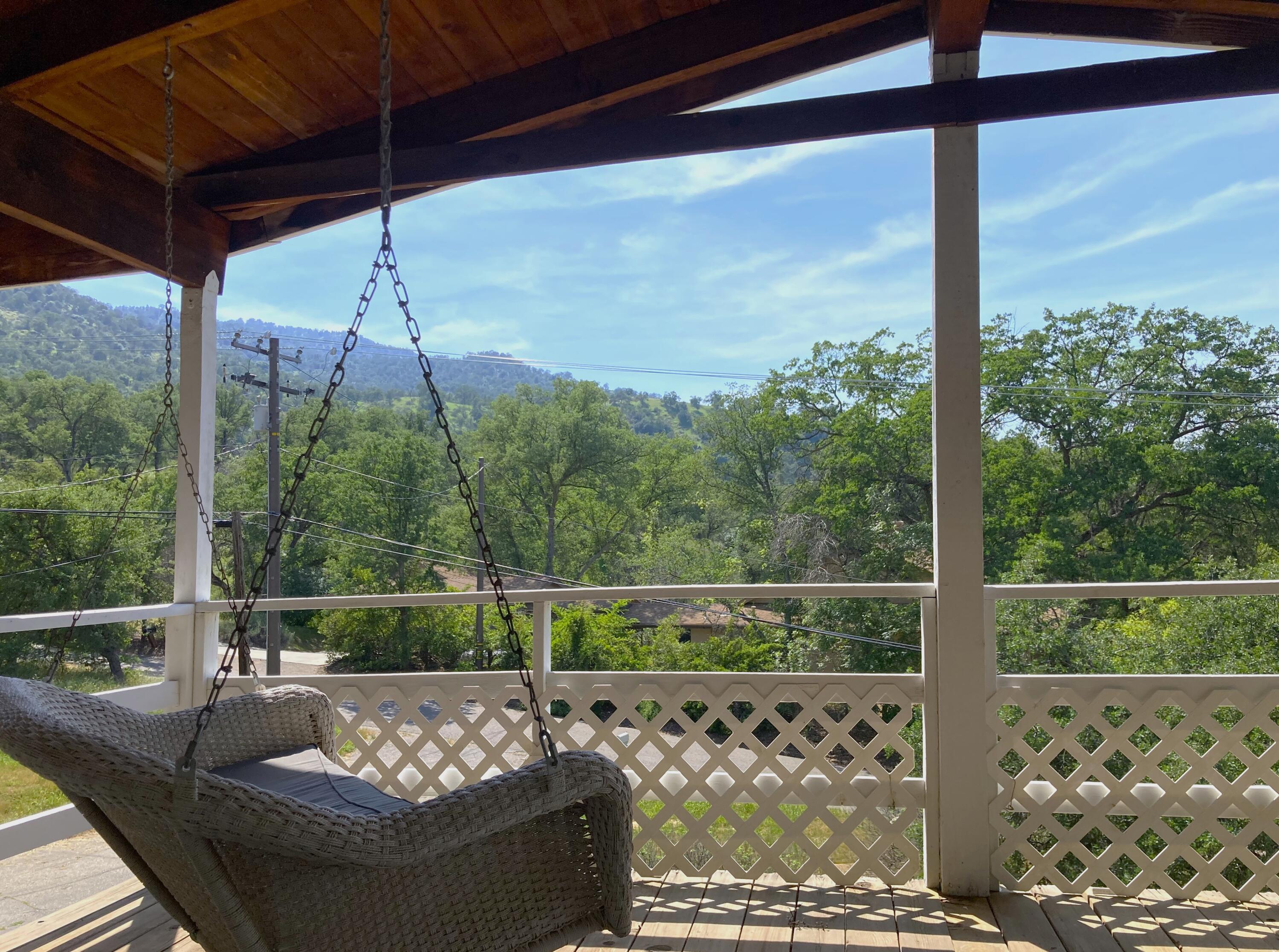 43669 Skyline Dr, Three Rivers, CA 93271