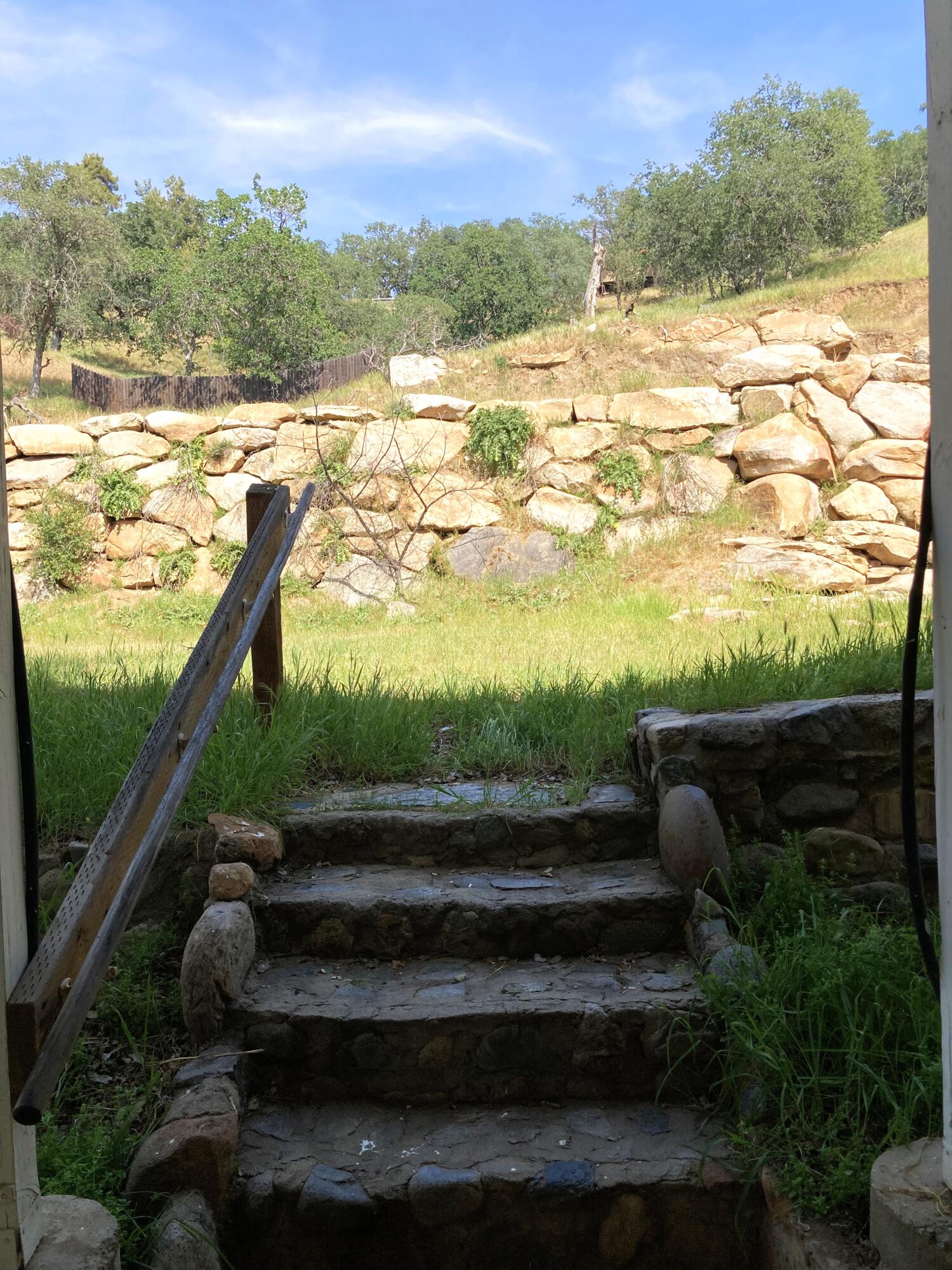 43669 Skyline Dr, Three Rivers, CA 93271