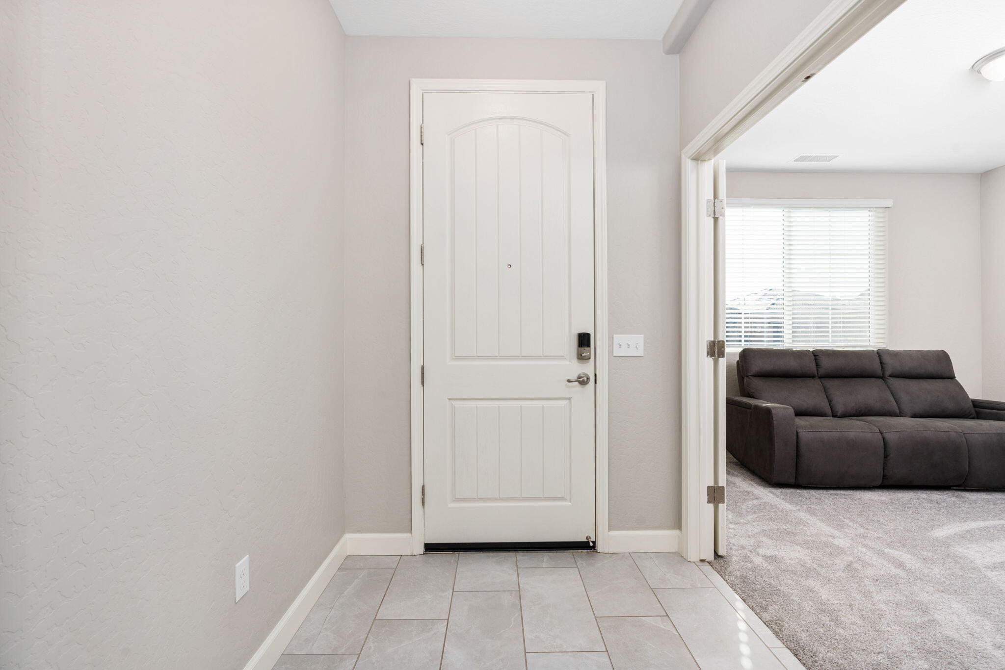 2124 Cortner St, Hanford, CA 93230