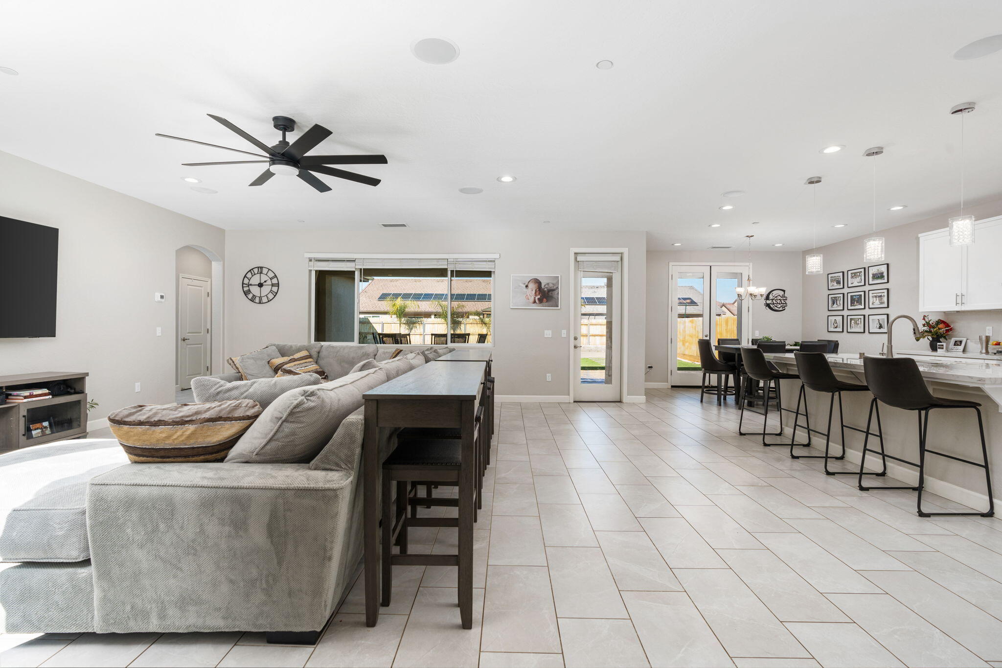 2124 Cortner St, Hanford, CA 93230