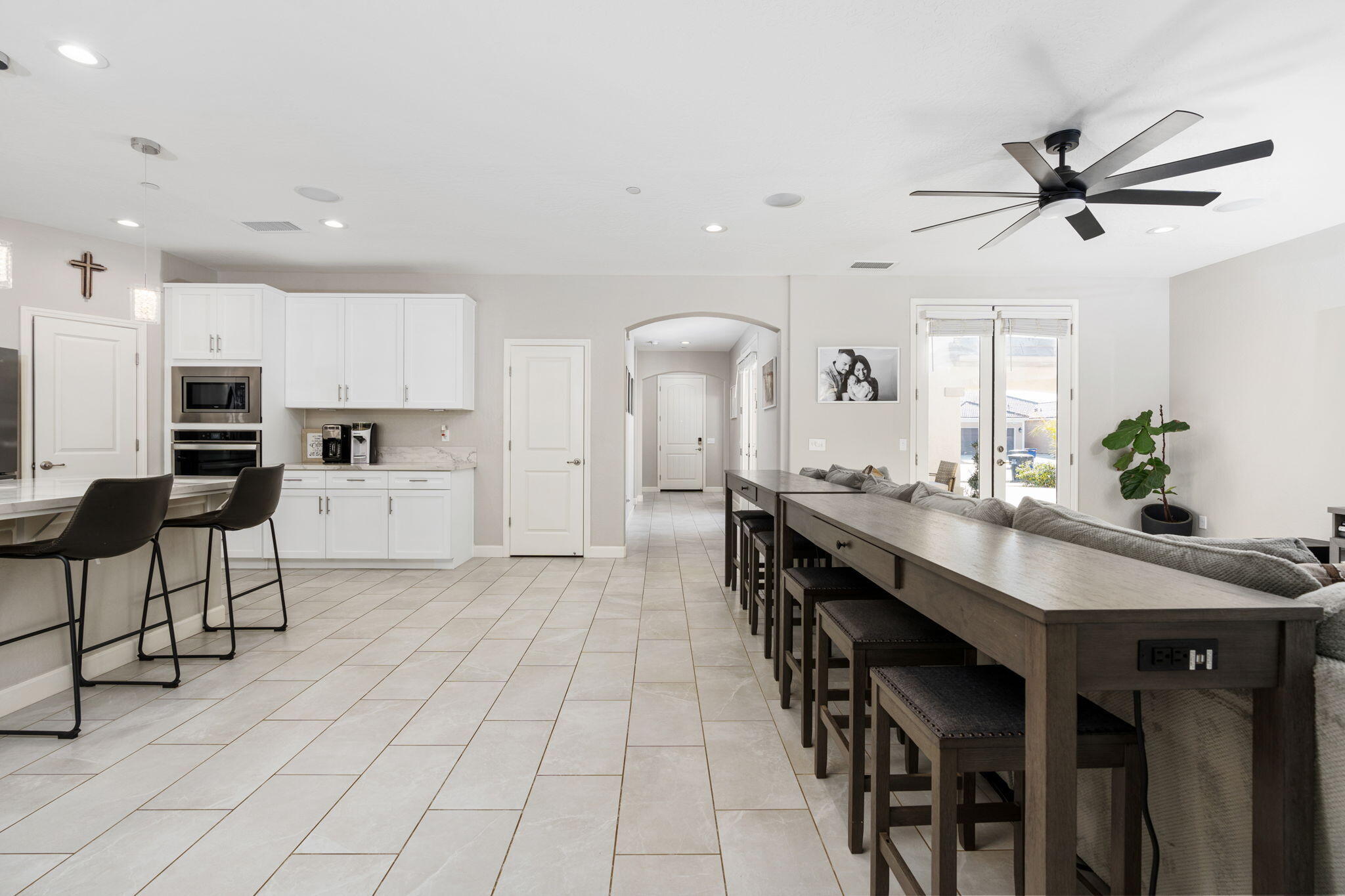 2124 Cortner St, Hanford, CA 93230