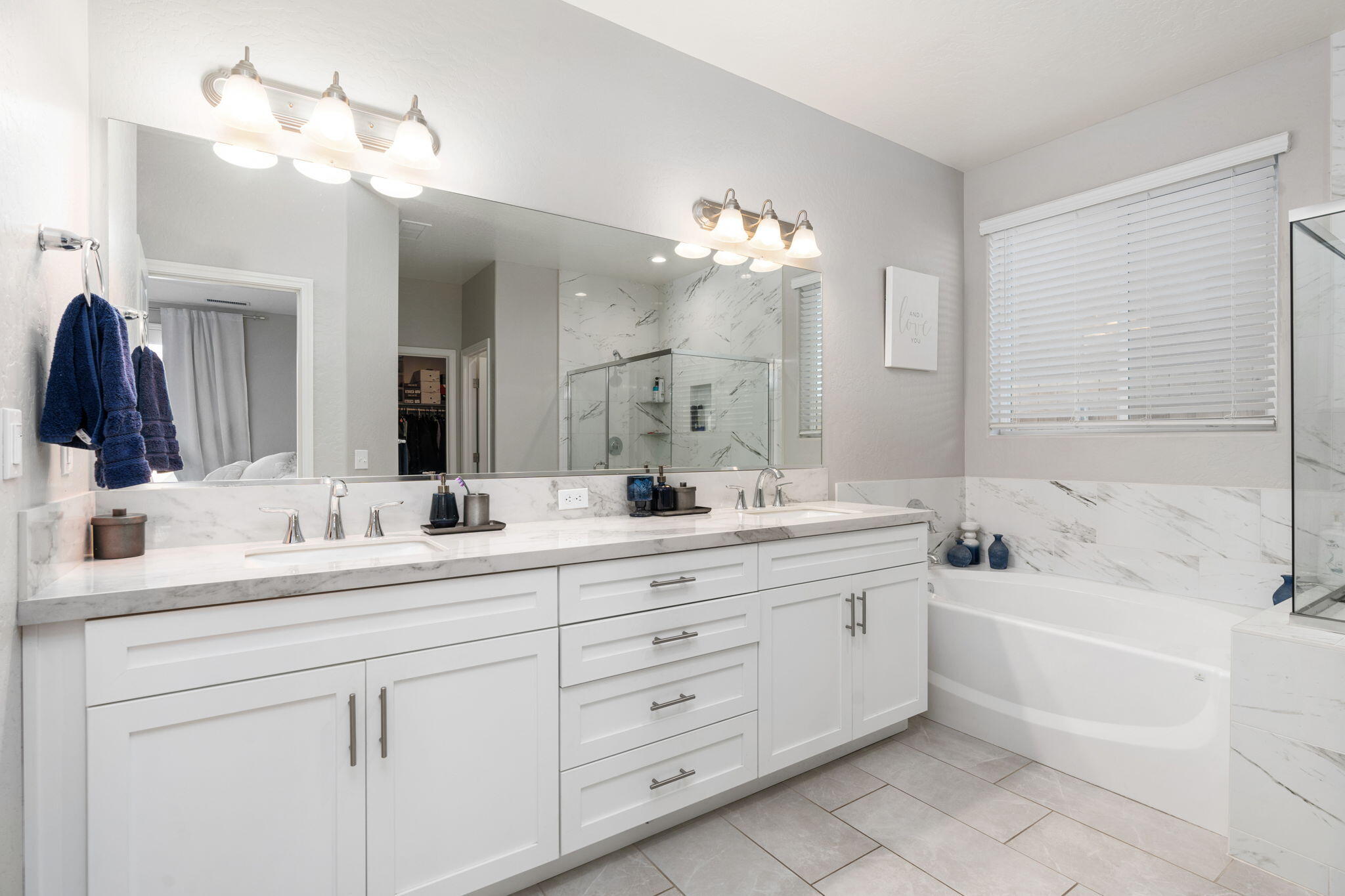 2124 Cortner St, Hanford, CA 93230