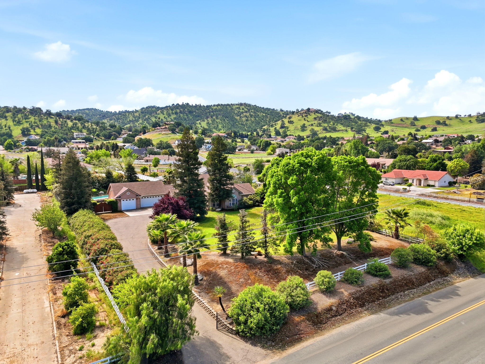 32265 Pleasant Oak Dr, Springville, CA 93265