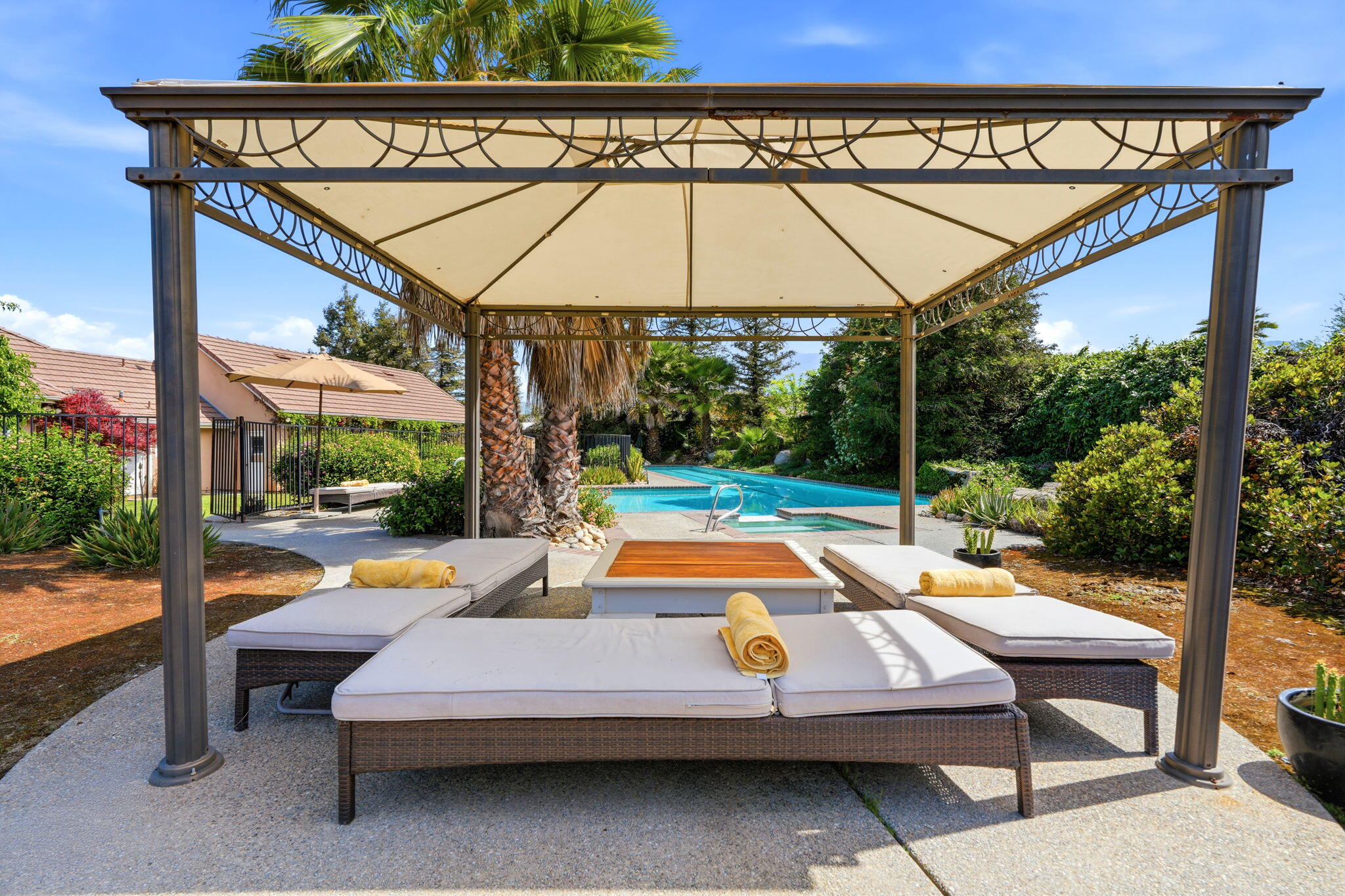 32265 Pleasant Oak Dr, Springville, CA 93265