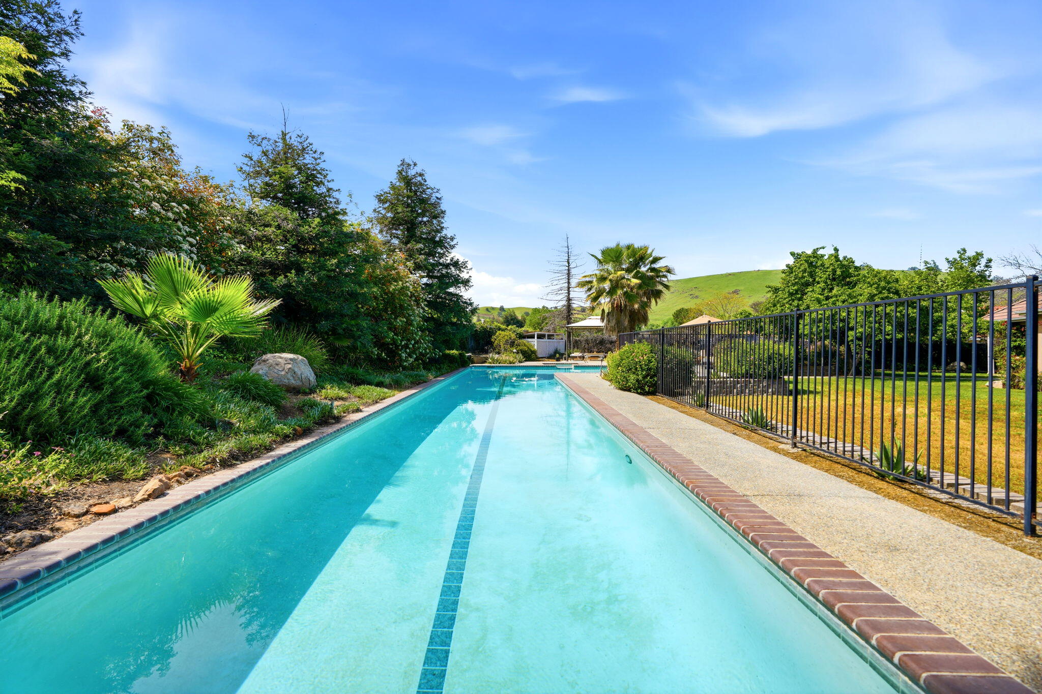 32265 Pleasant Oak Dr, Springville, CA 93265